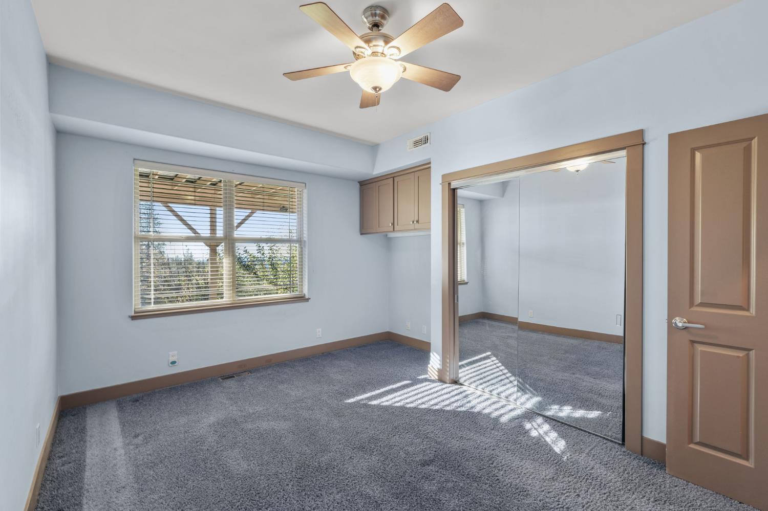 17833 Country Circle