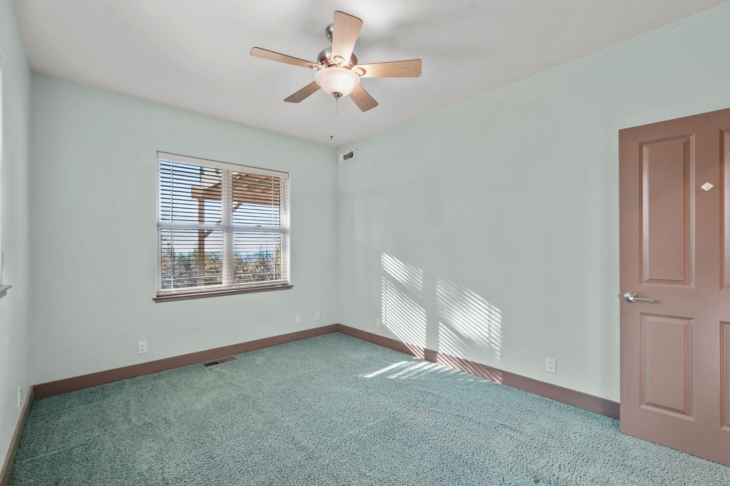 17833 Country Circle