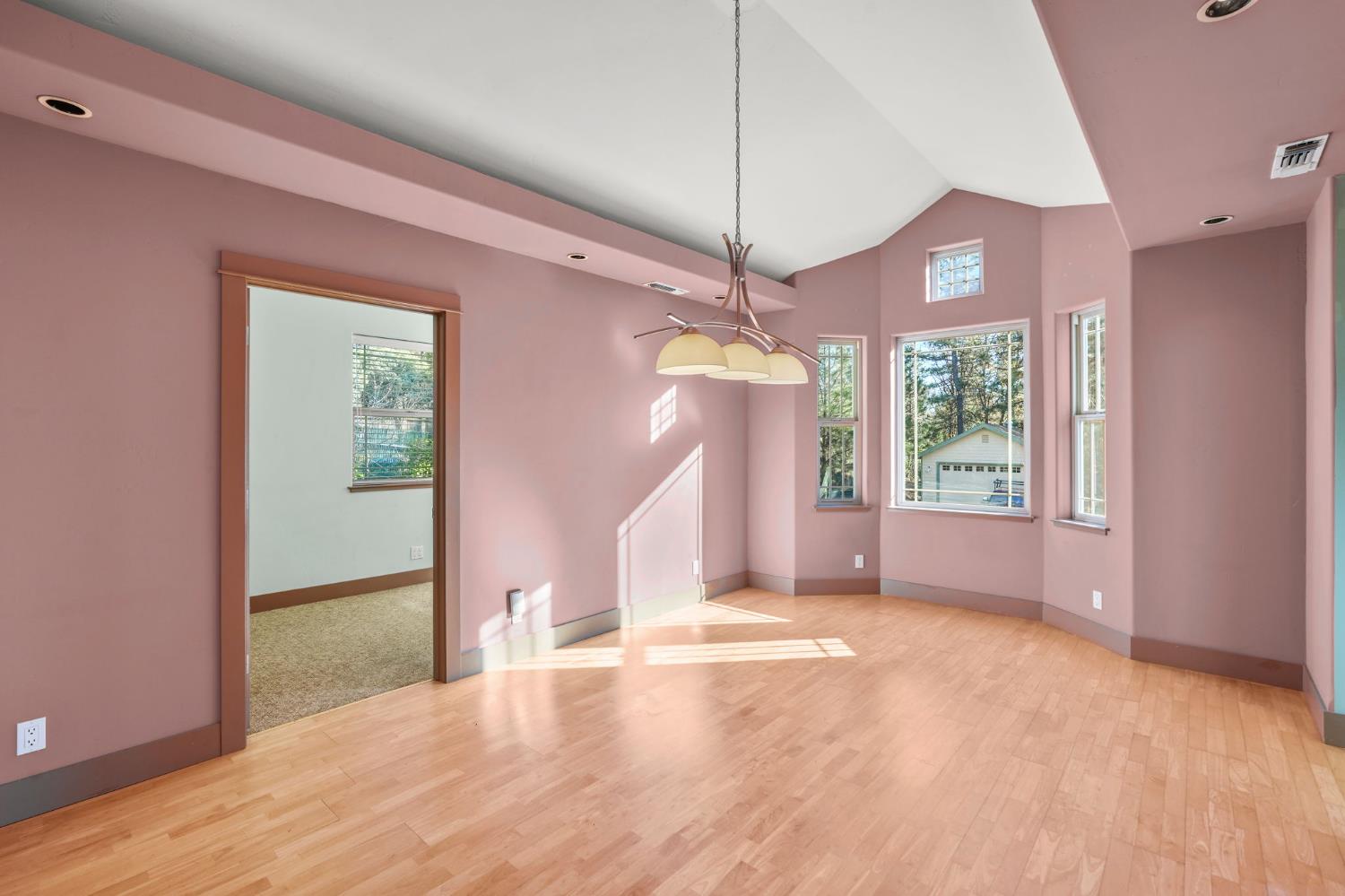 17833 Country Circle