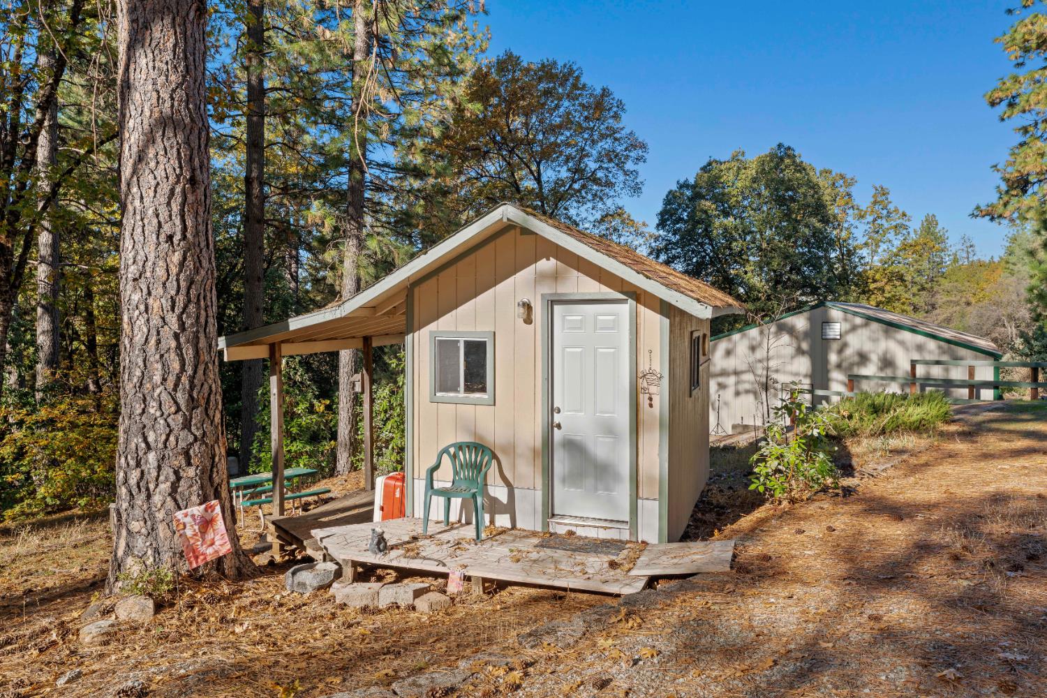 17833 Country Circle