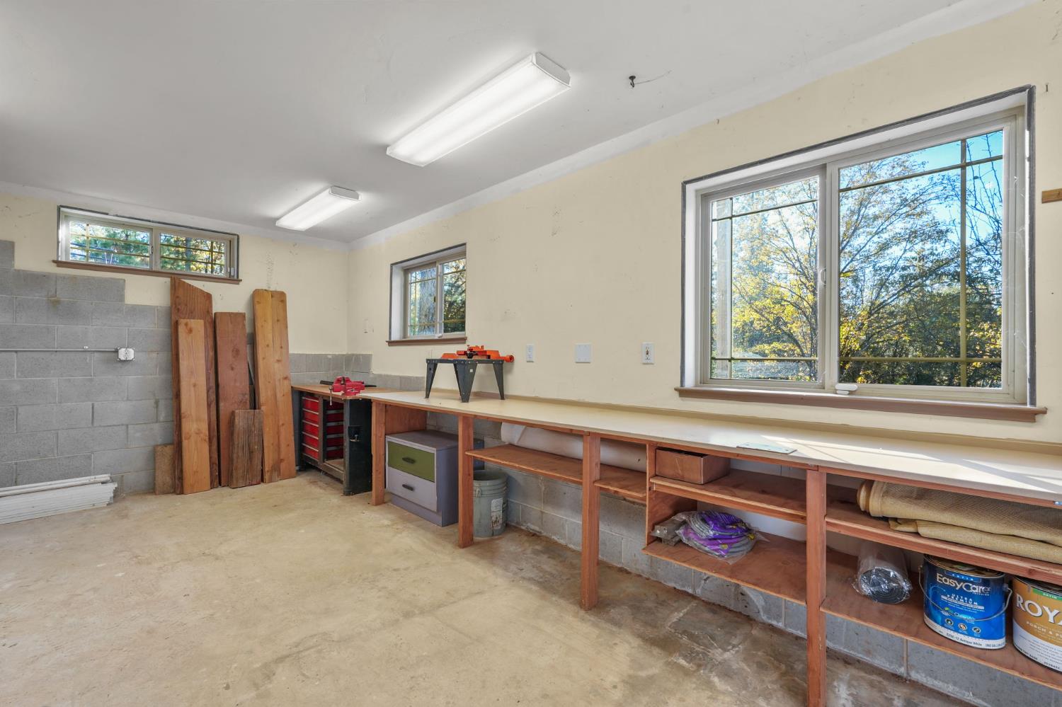 17833 Country Circle