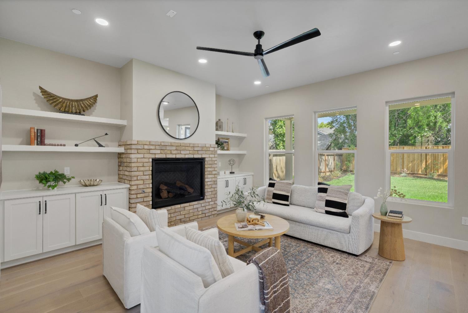 104 Southlite Circle