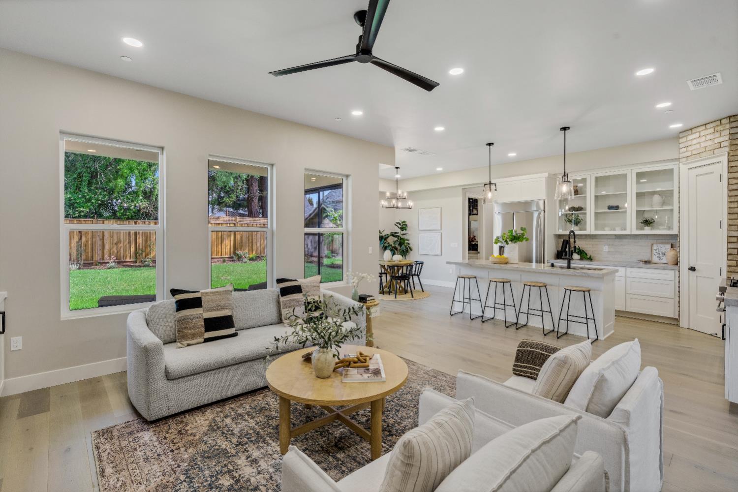 104 Southlite Circle