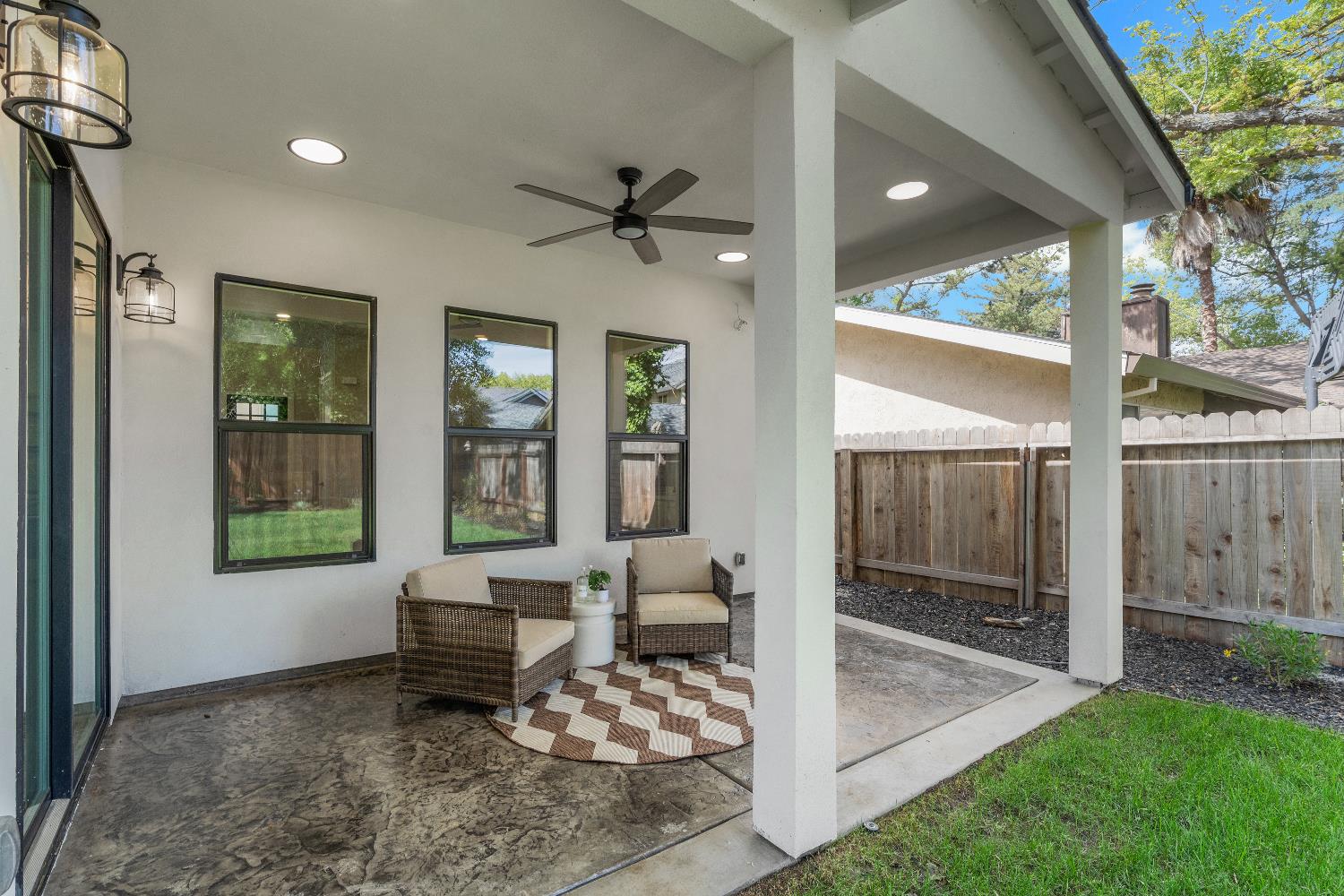 104 Southlite Circle