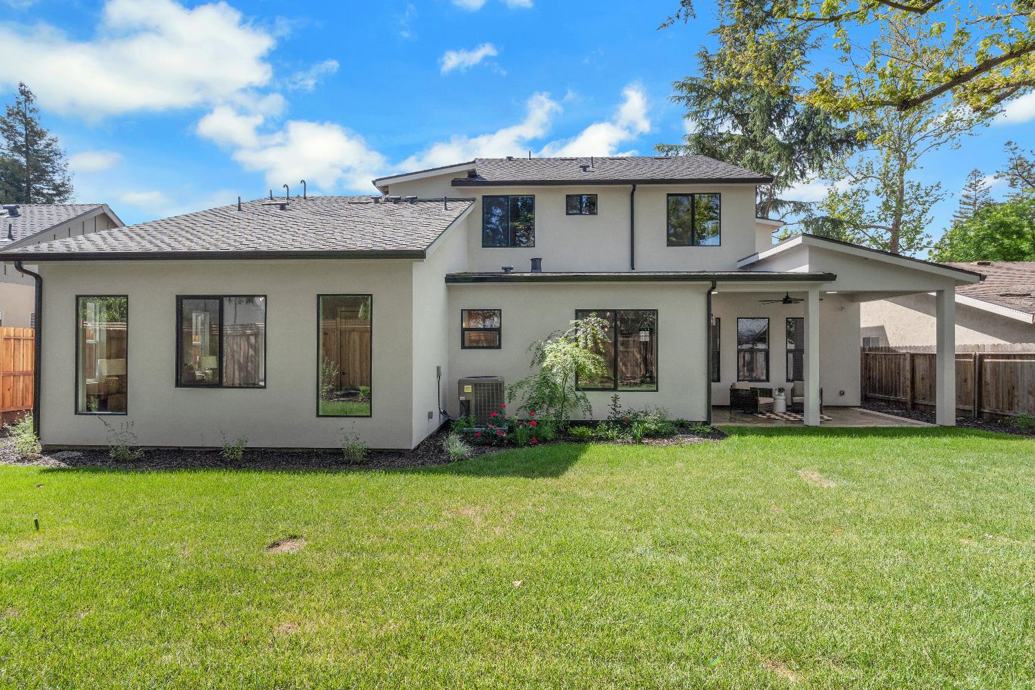 104 Southlite Circle