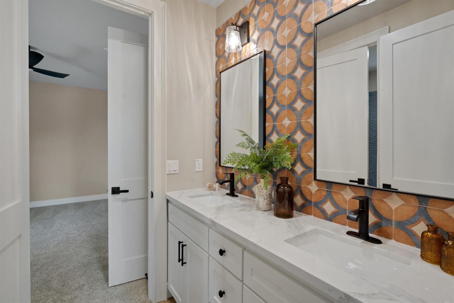 104 Southlite Circle