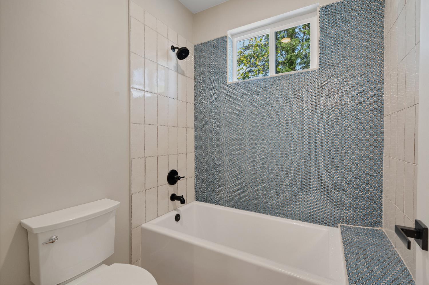 104 Southlite Circle