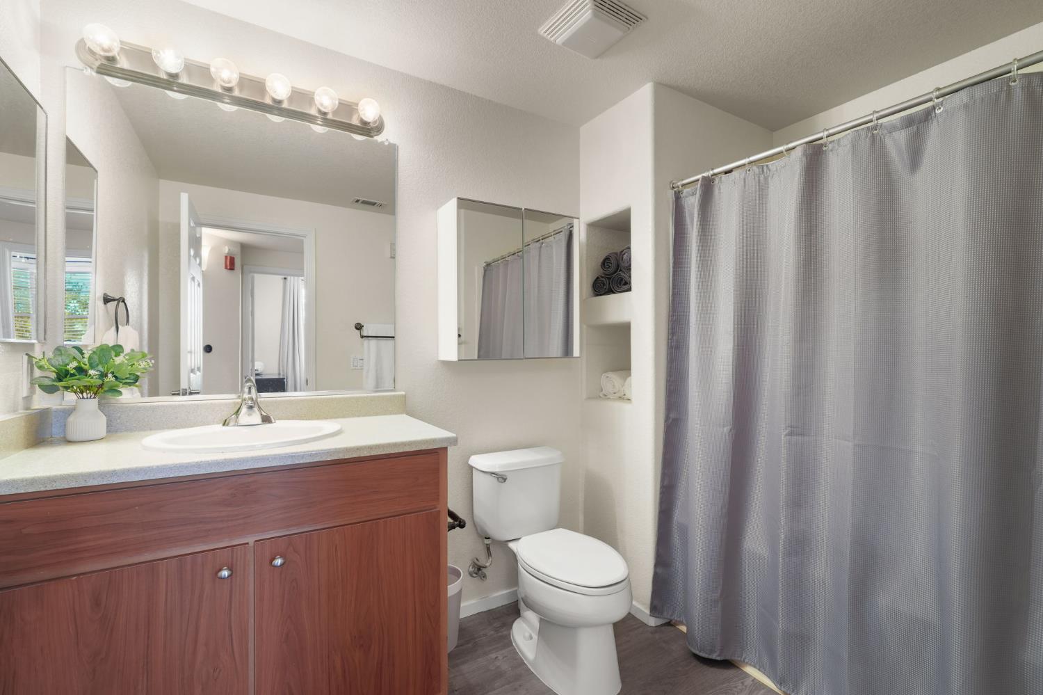 1181 Whitney Ranch Parkway 724