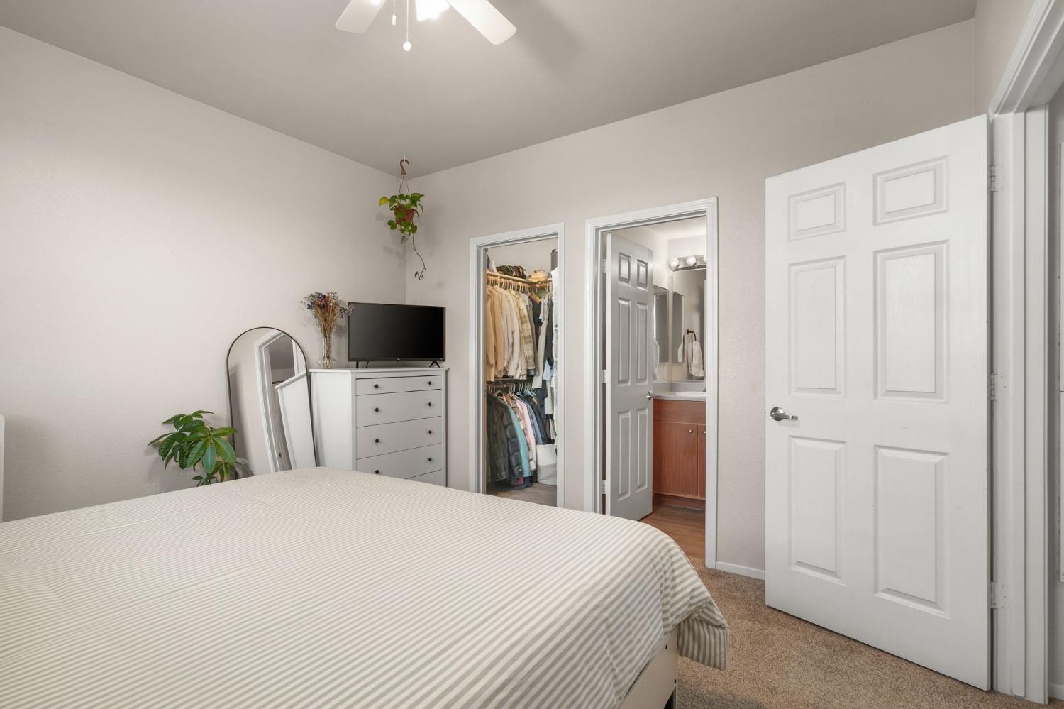 1181 Whitney Ranch Parkway 724