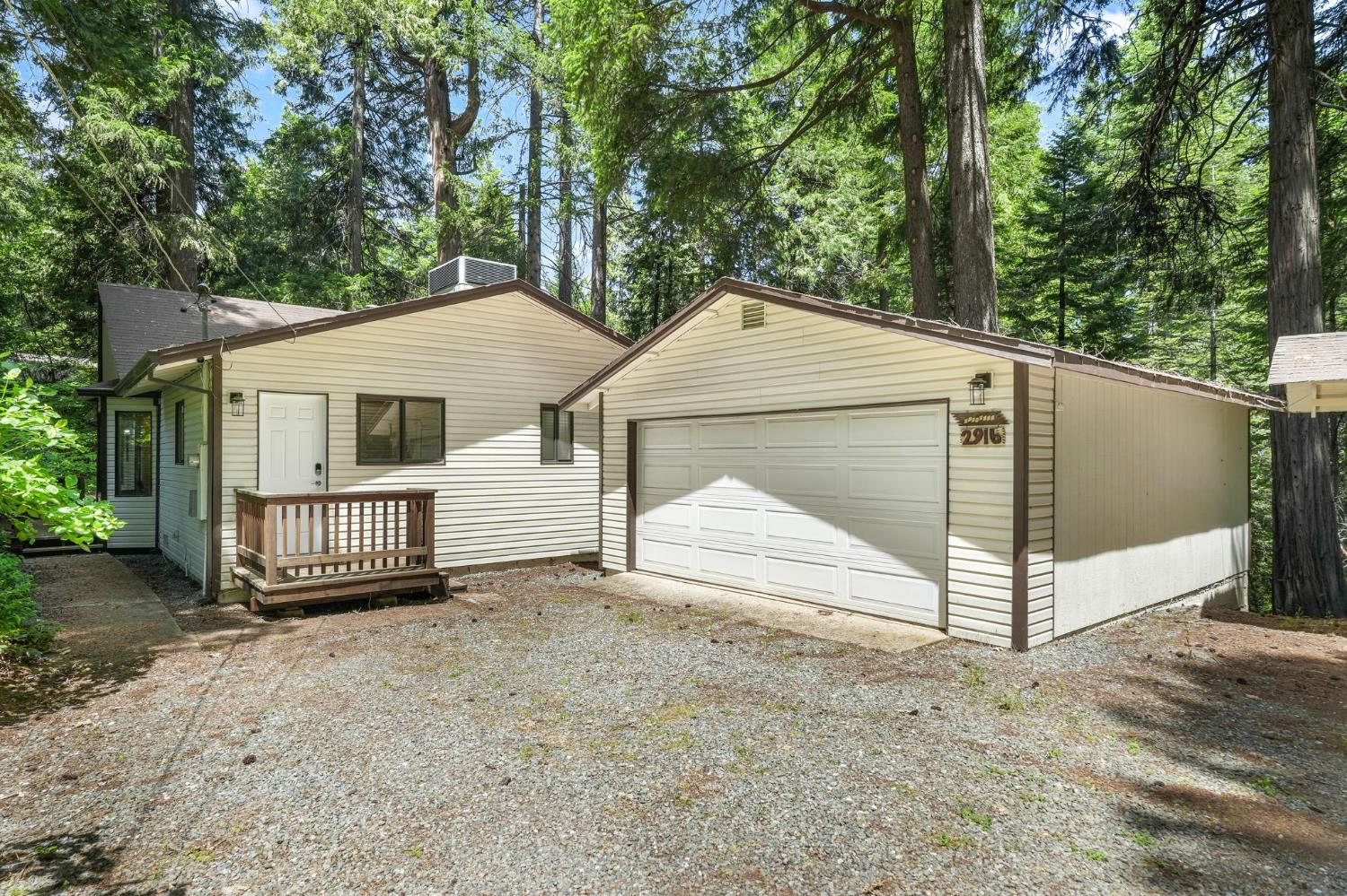 2916 Piazza Court