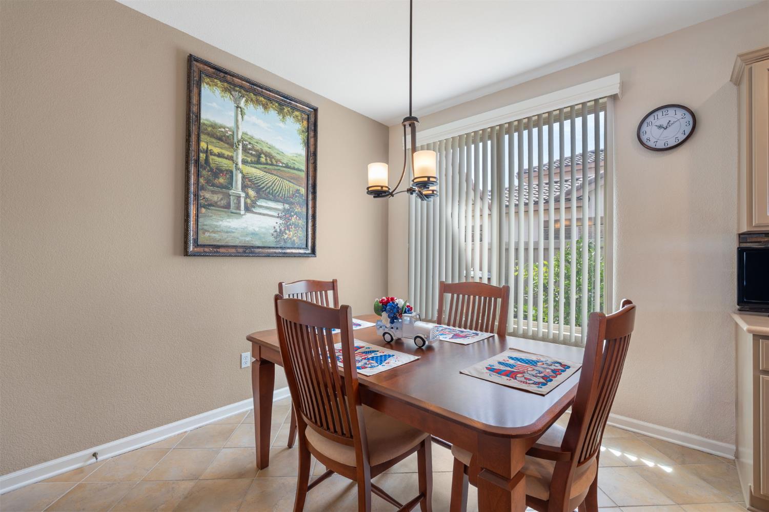 2060 Laurelhurst Lane