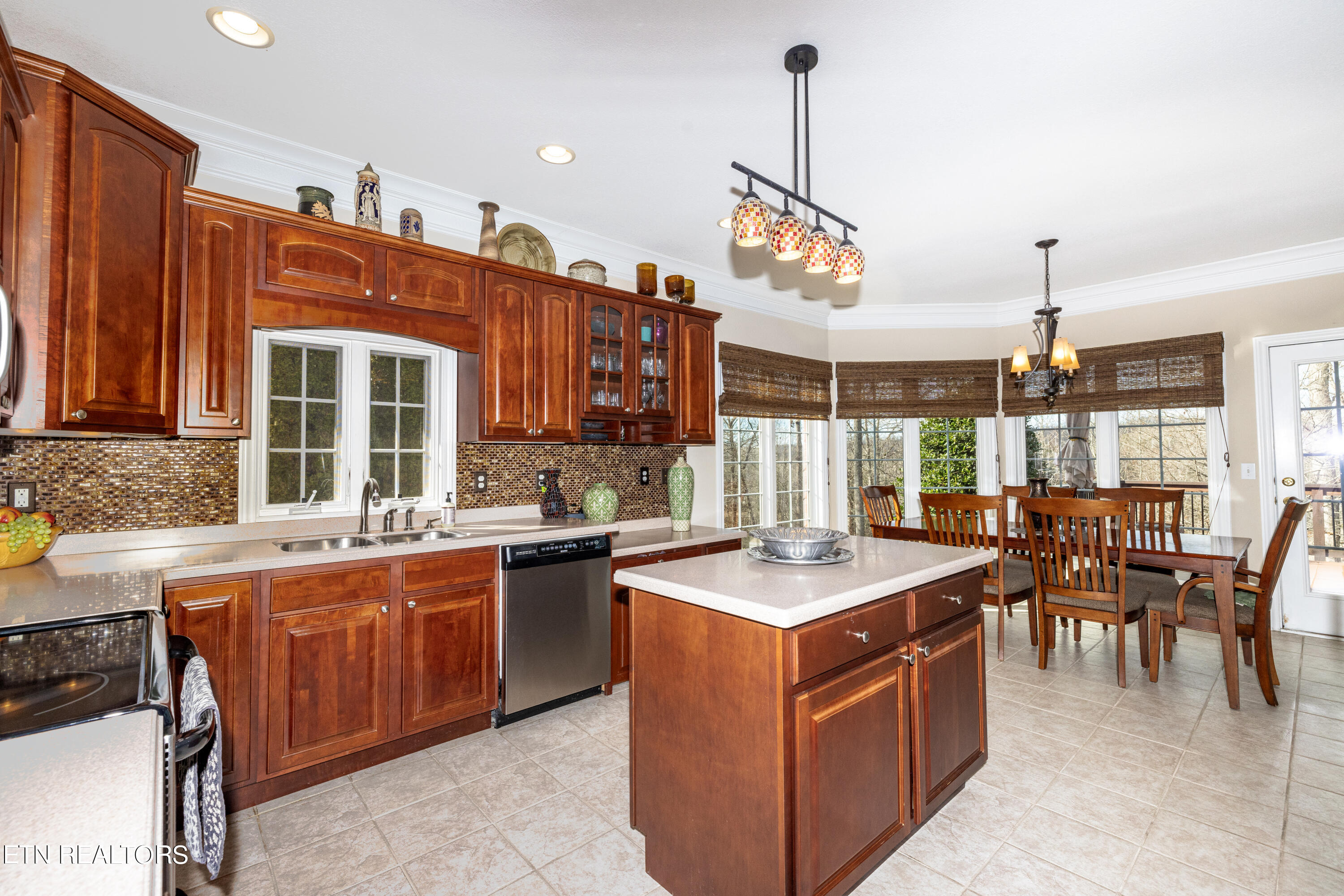 255 Wedgewood Drive