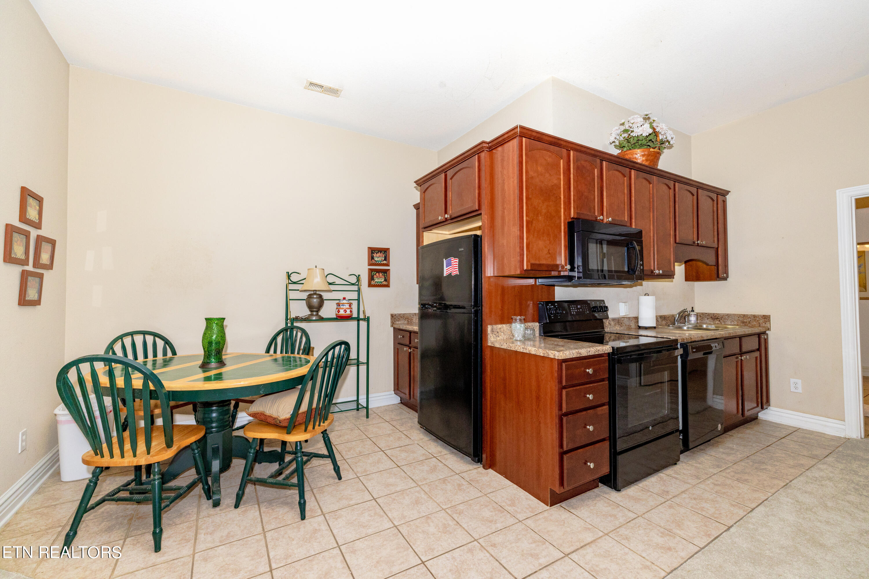 255 Wedgewood Drive