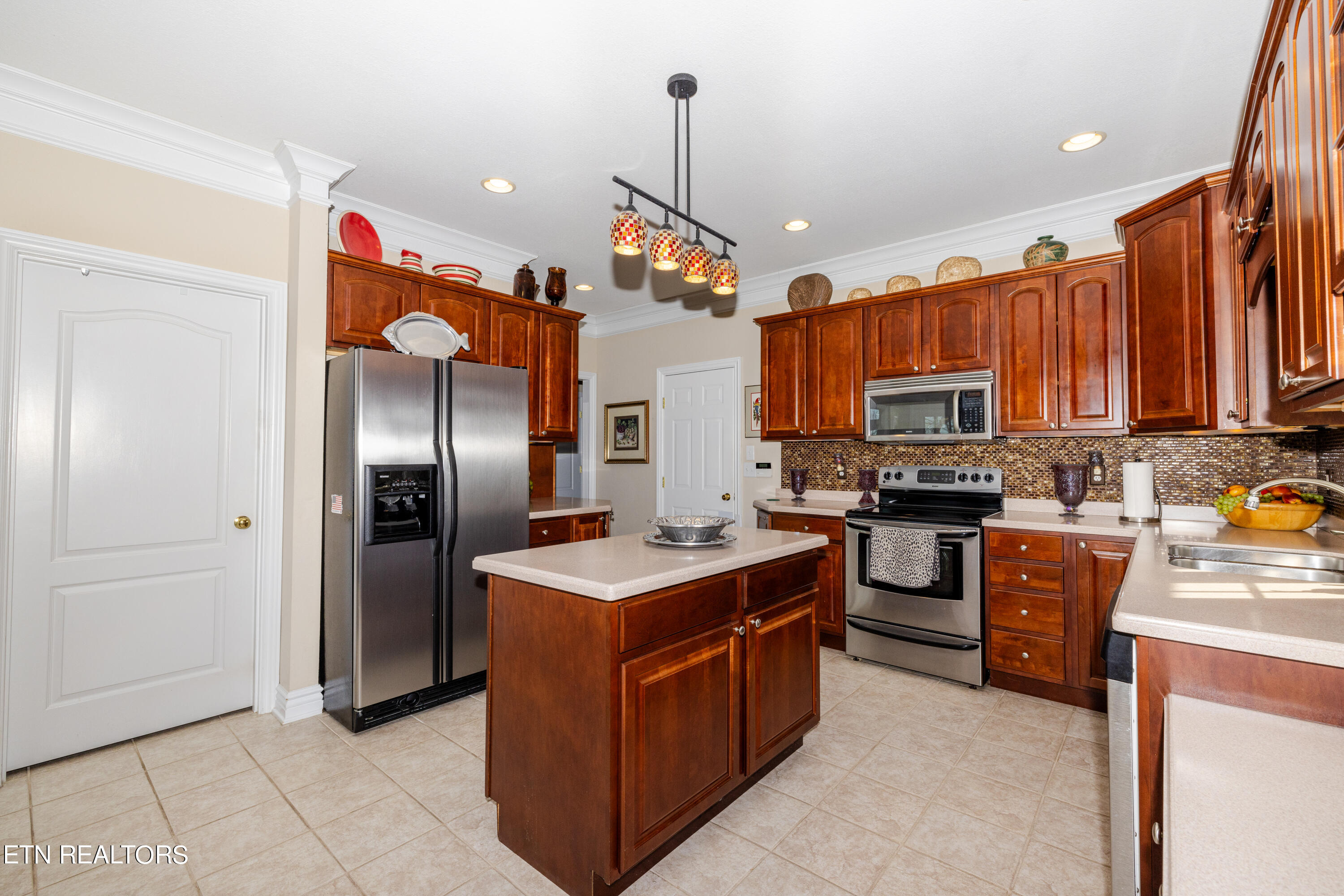 255 Wedgewood Drive