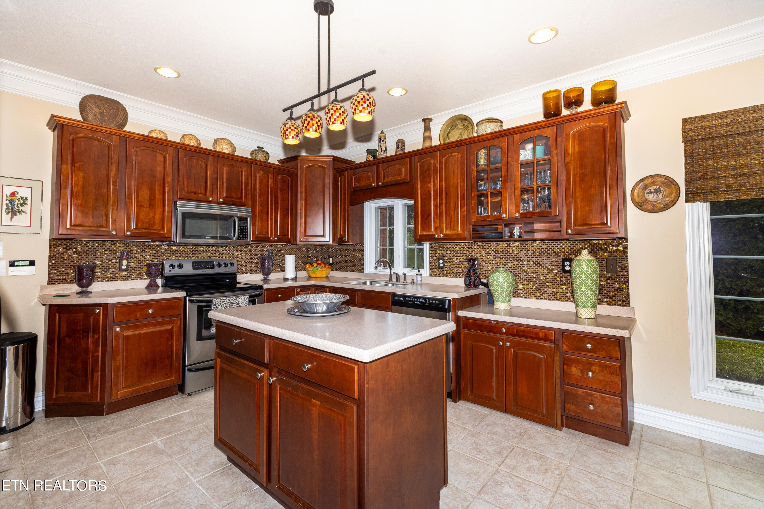 255 Wedgewood Drive