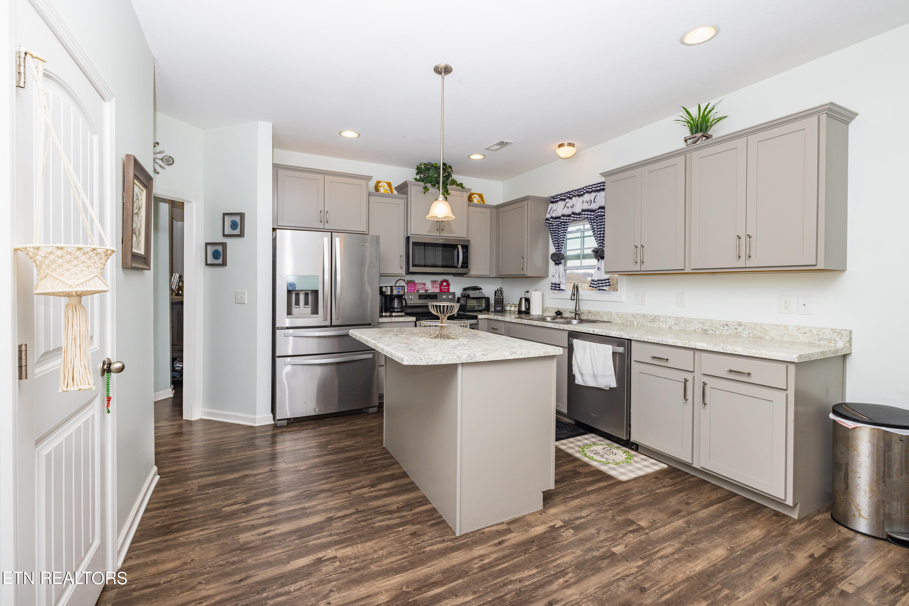 2323 Clover Vine Rd