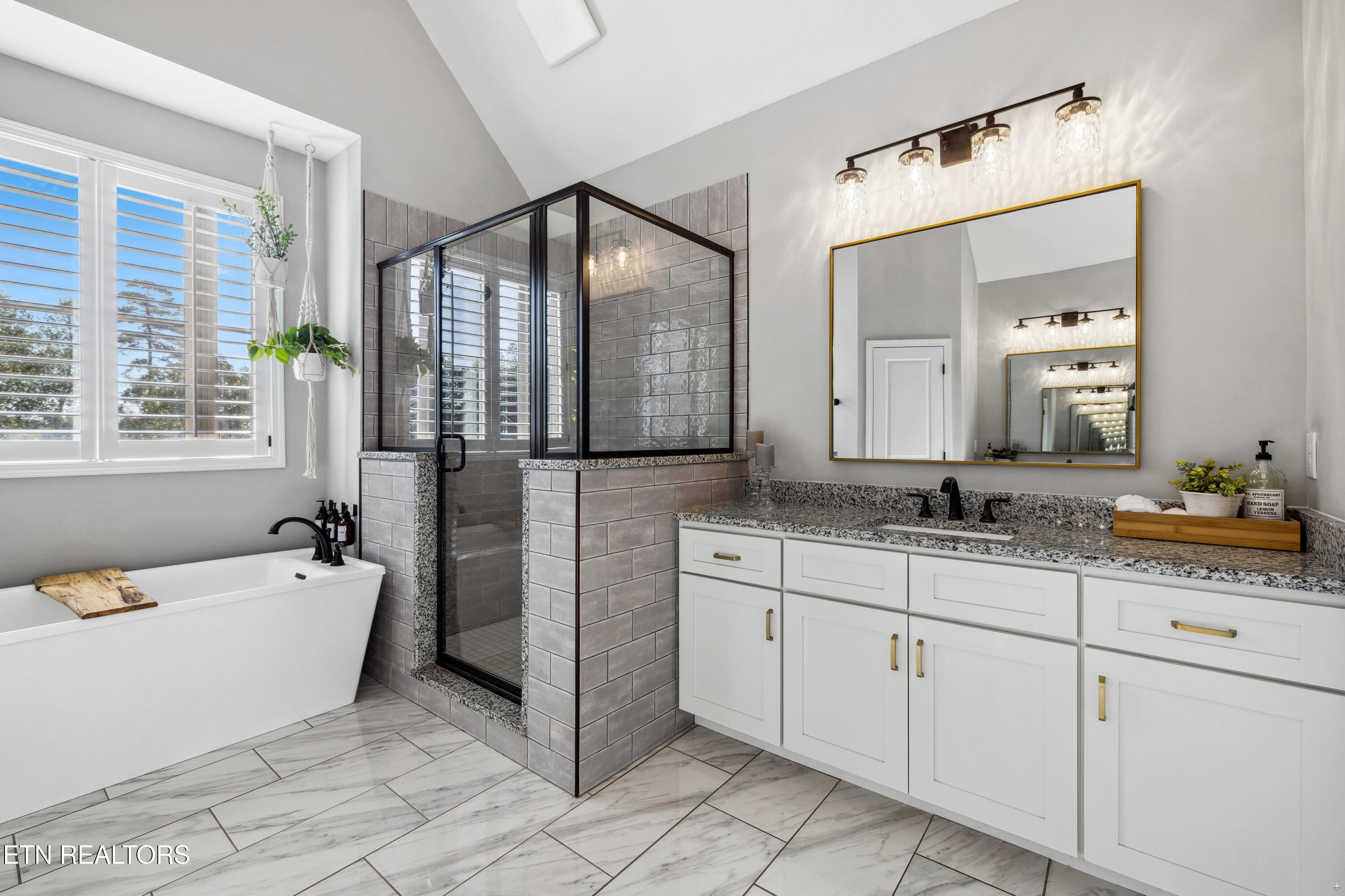 5221 Mccampbell Hill Lane