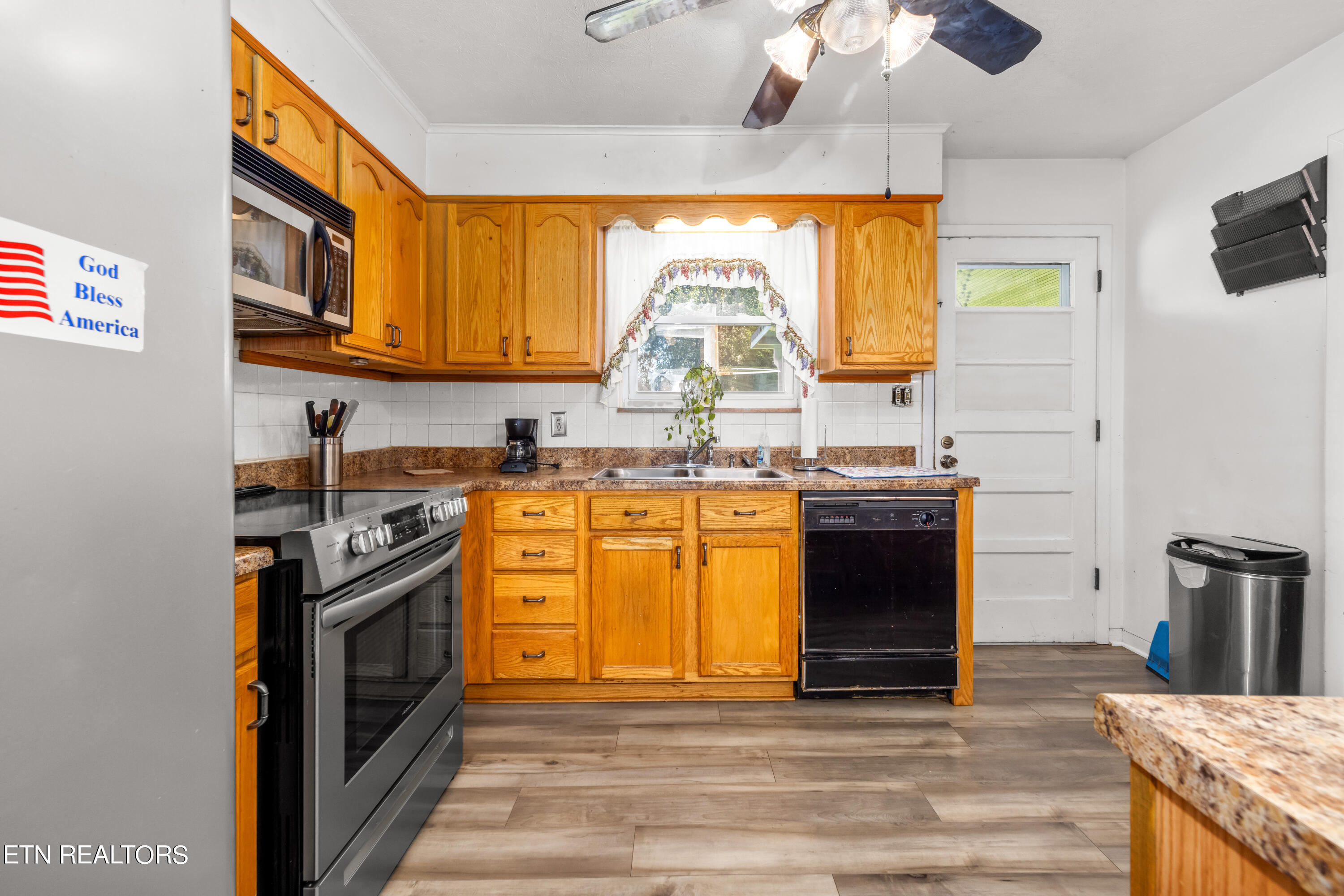 7338 Palmleaf Rd