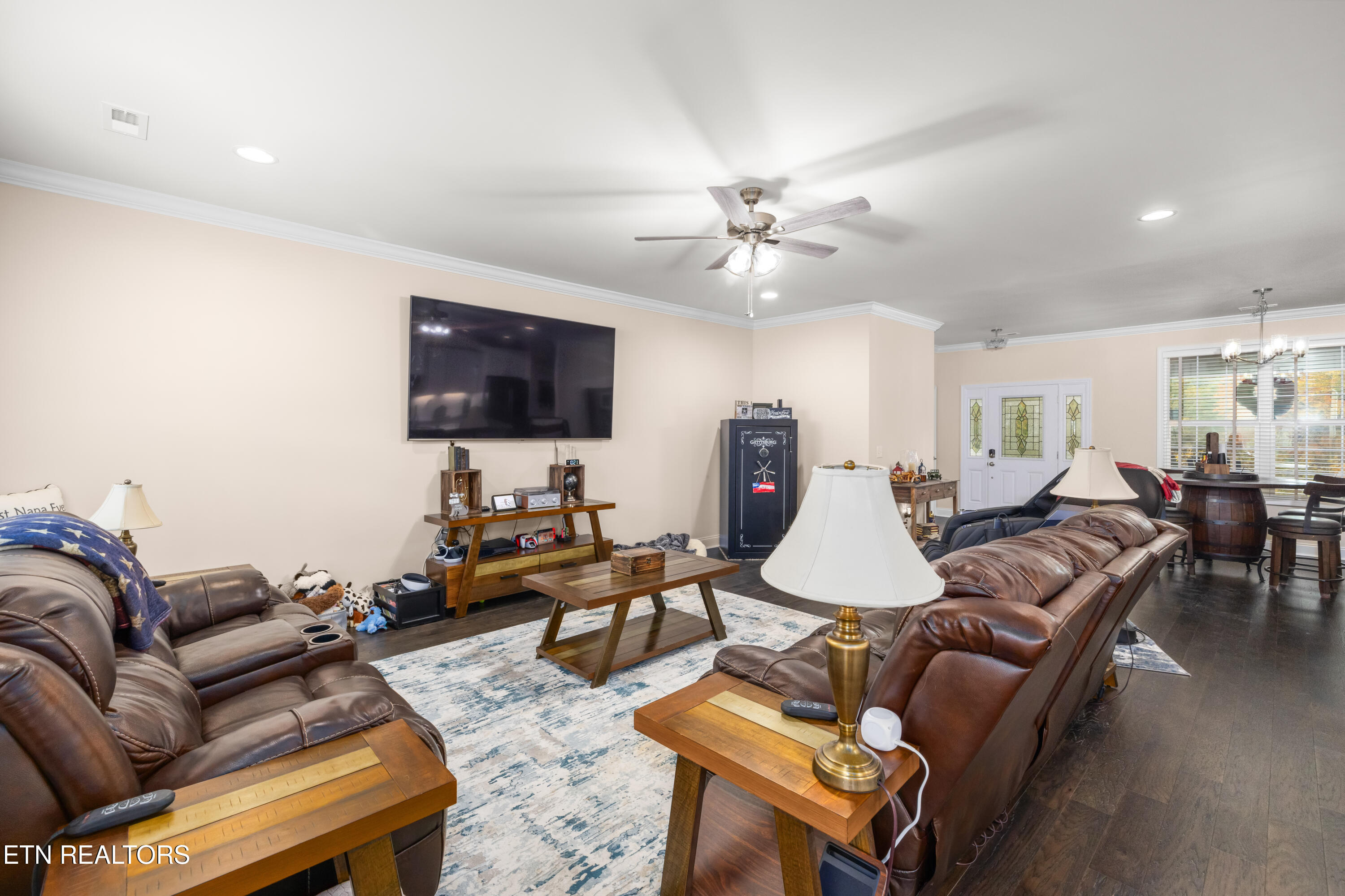 8213 Campbells Point Rd