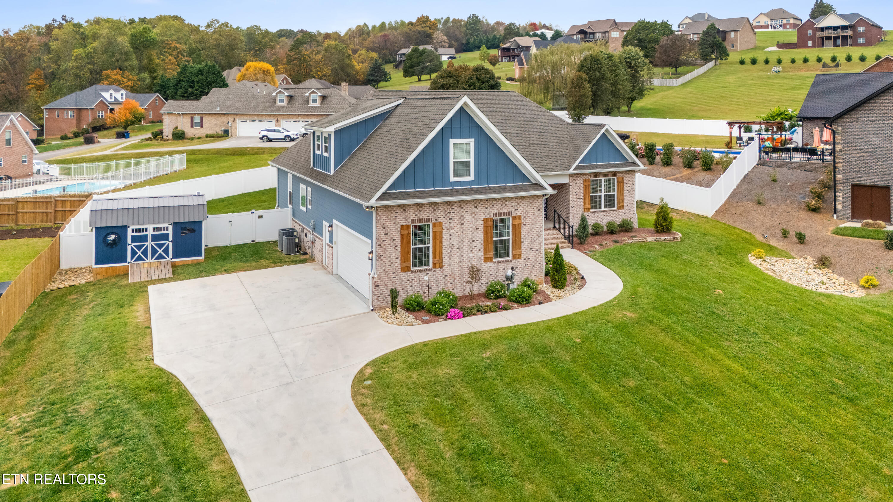 8213 Campbells Point Rd