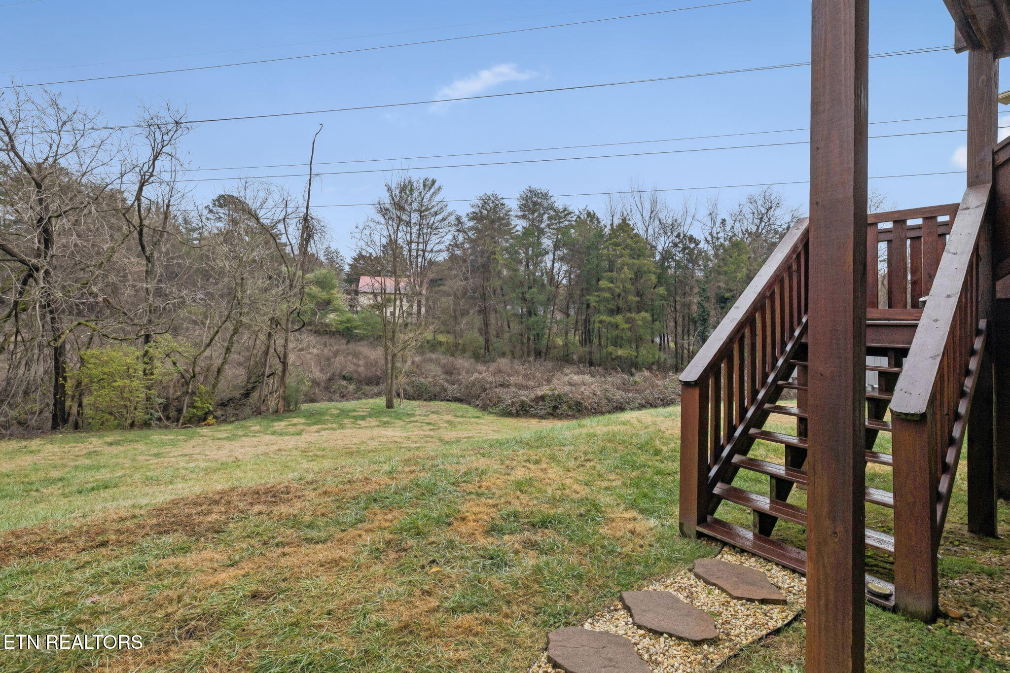 8414 Woodbend Tr