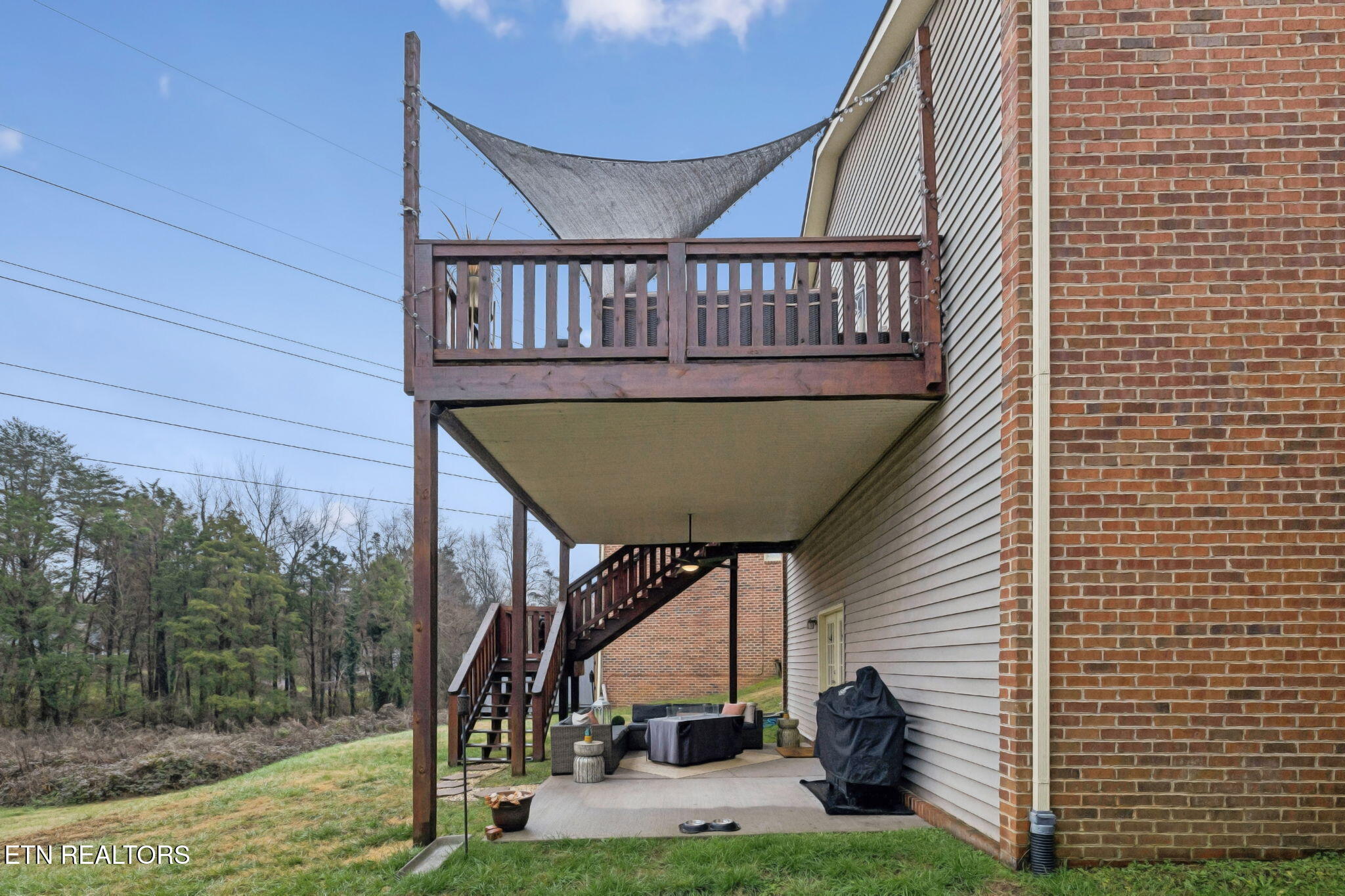 8414 Woodbend Tr