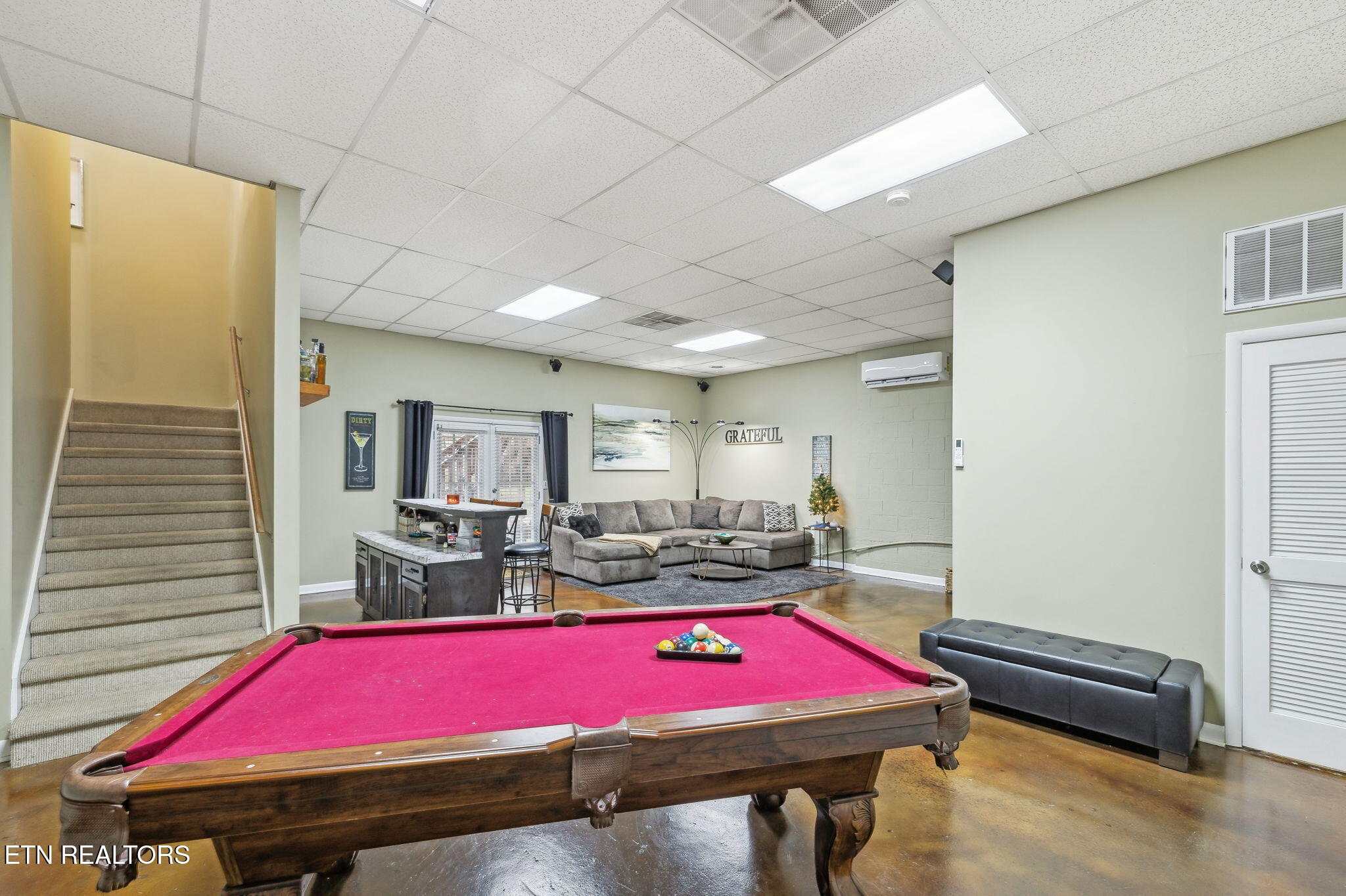 8414 Woodbend Tr