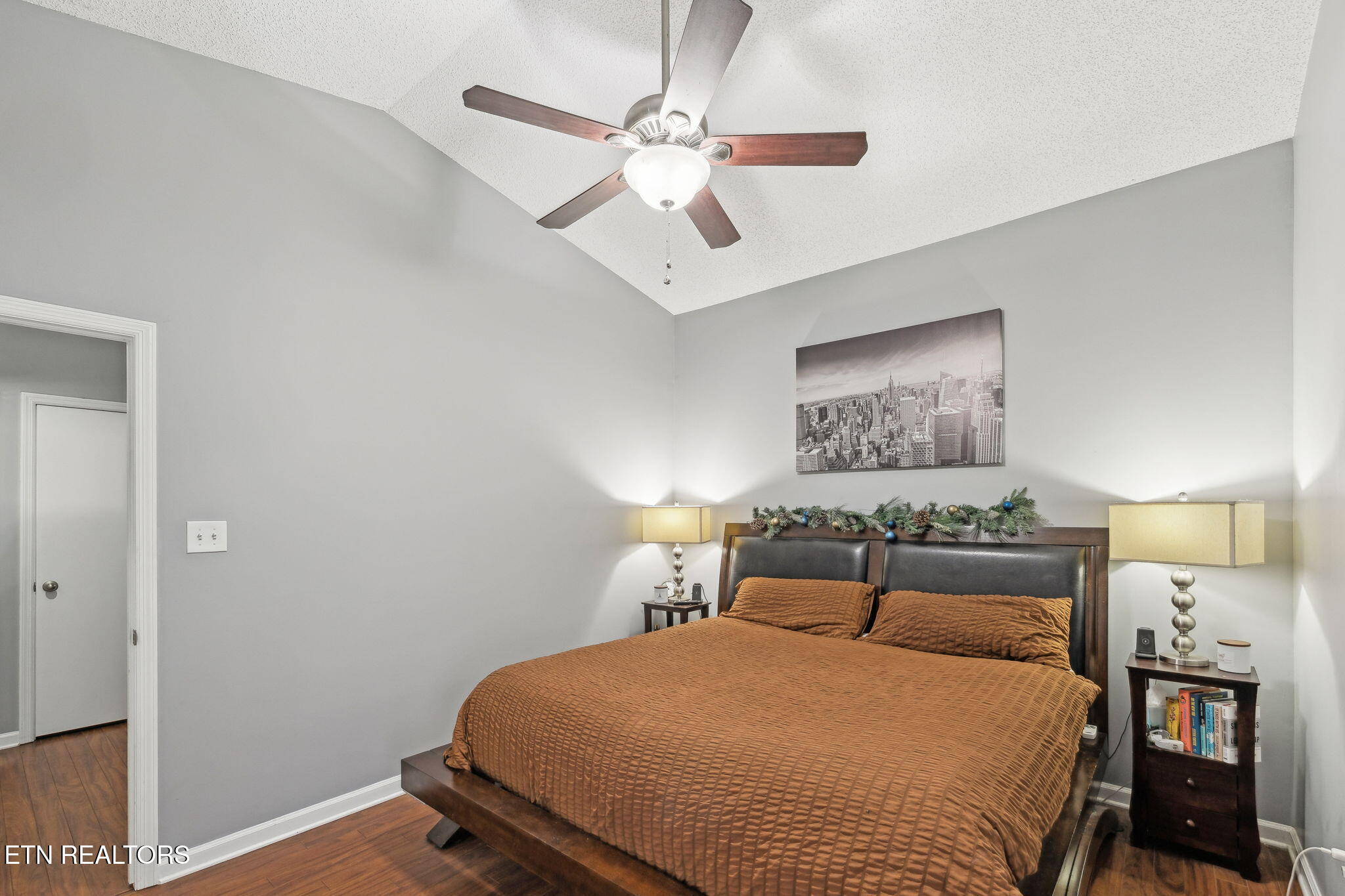 8414 Woodbend Tr