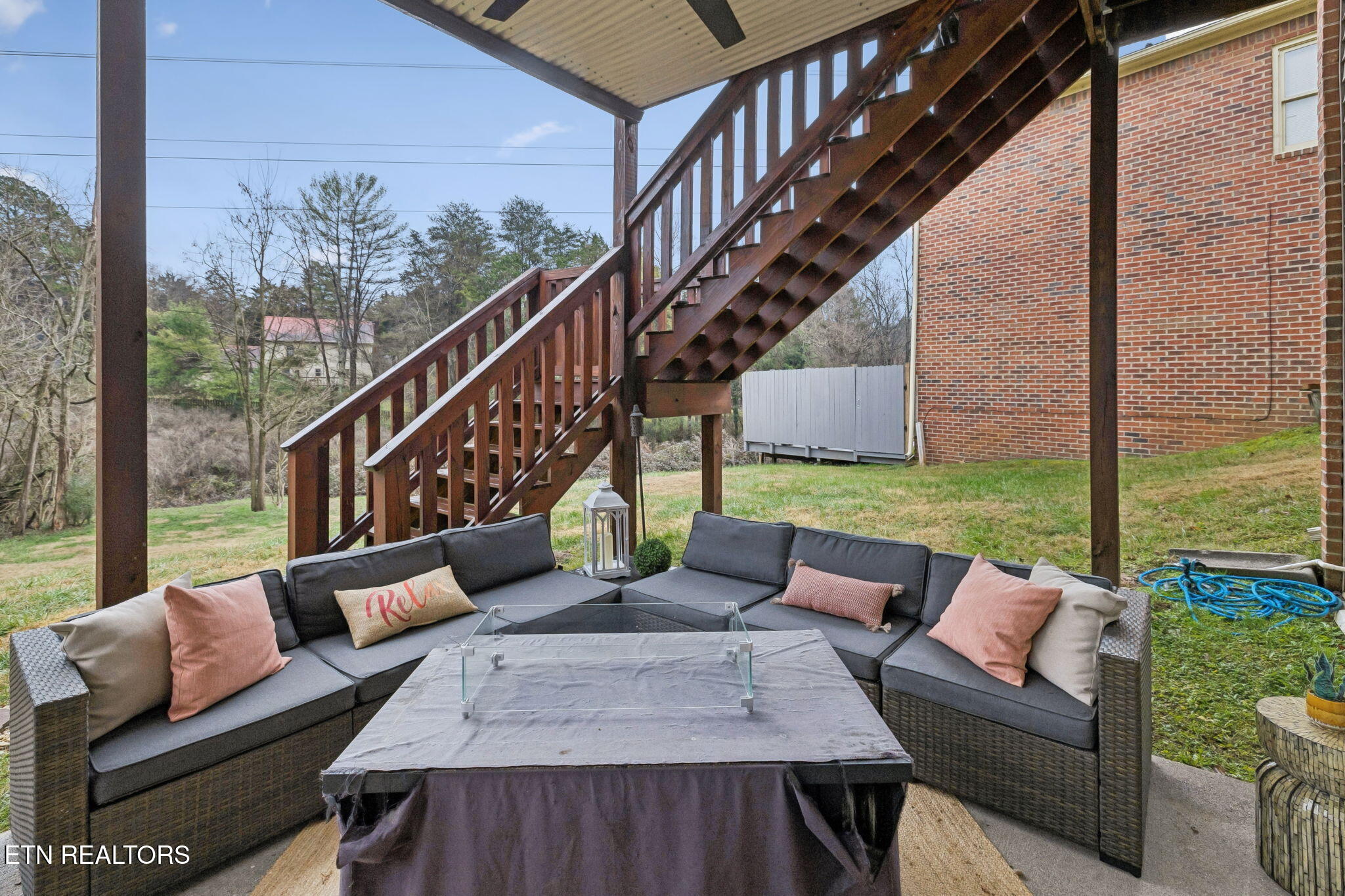 8414 Woodbend Tr