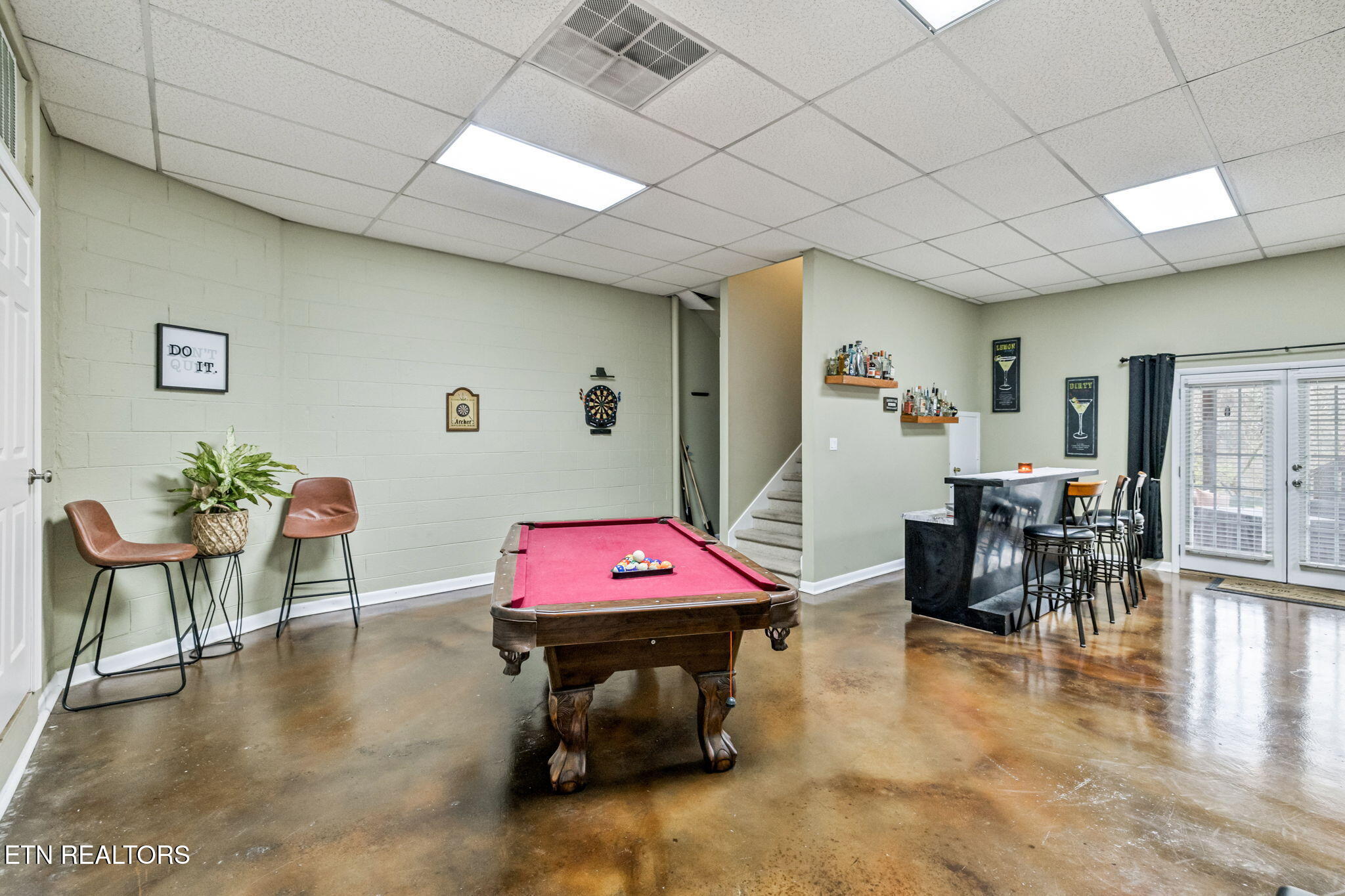 8414 Woodbend Tr