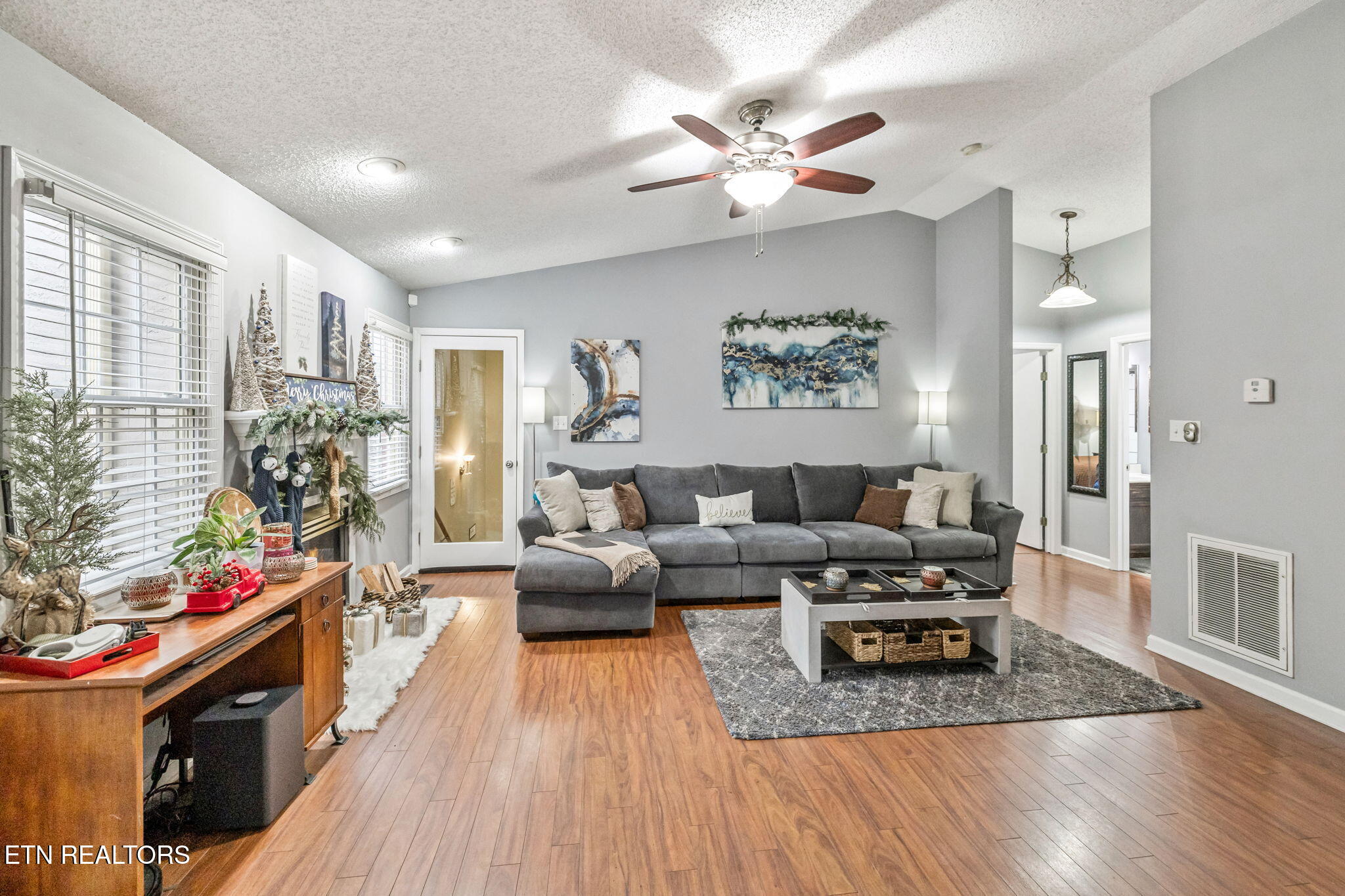 8414 Woodbend Tr