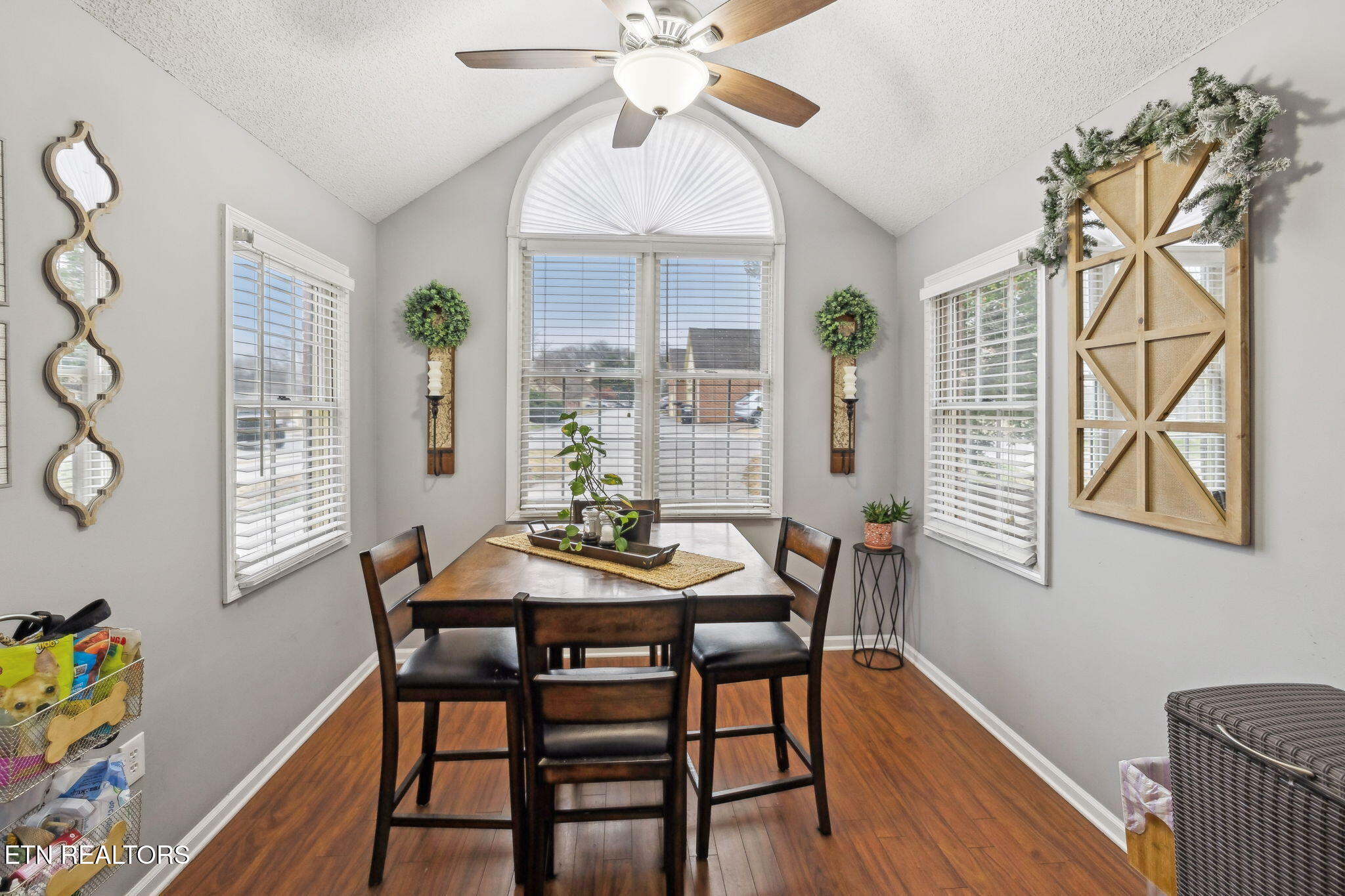 8414 Woodbend Tr