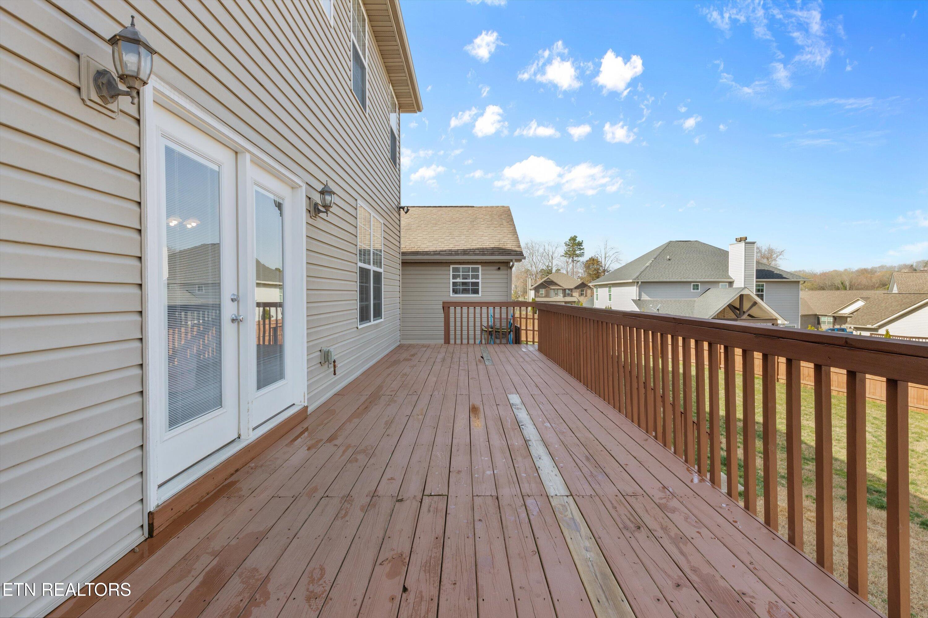 628 W Glenview Drive