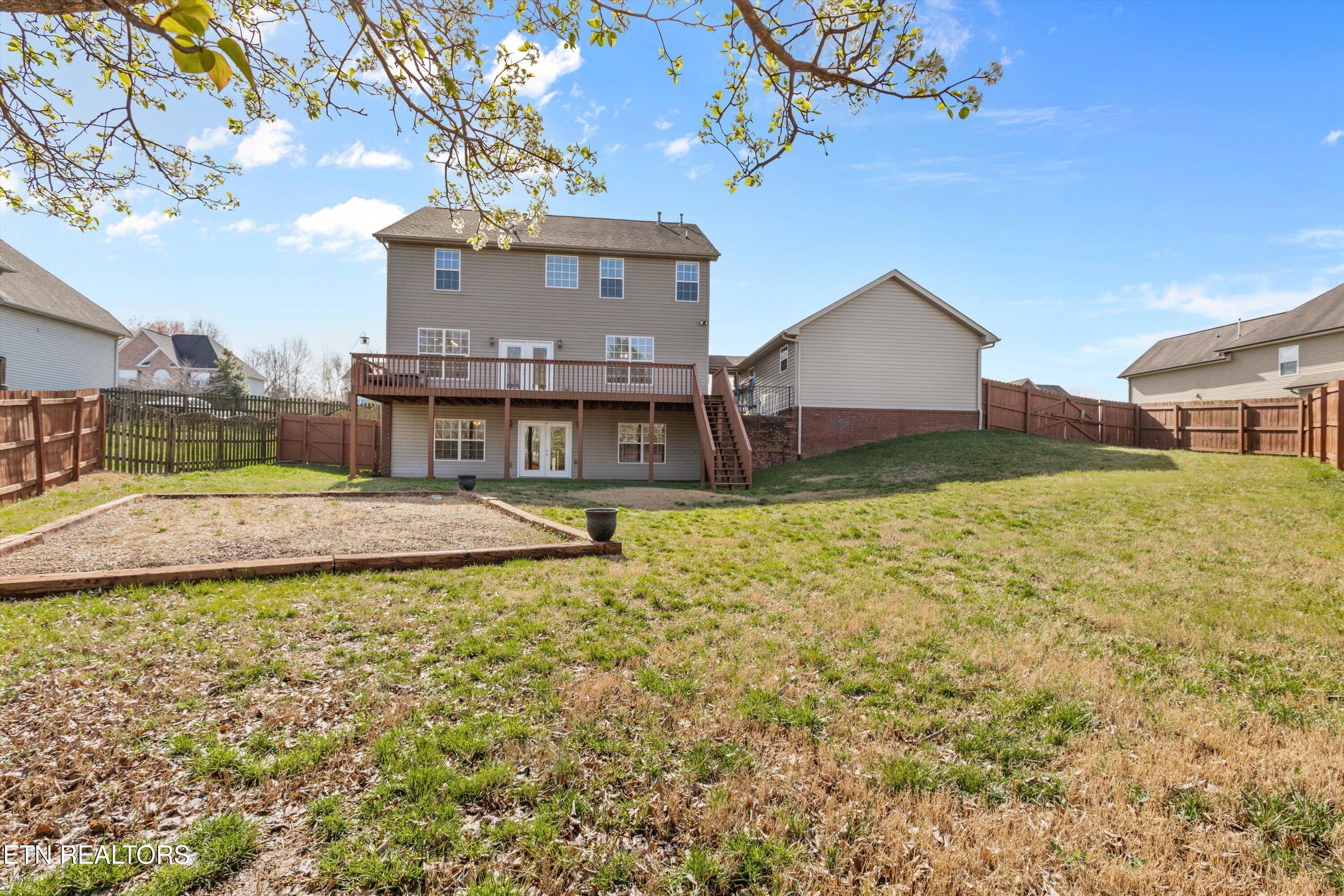 628 W Glenview Drive