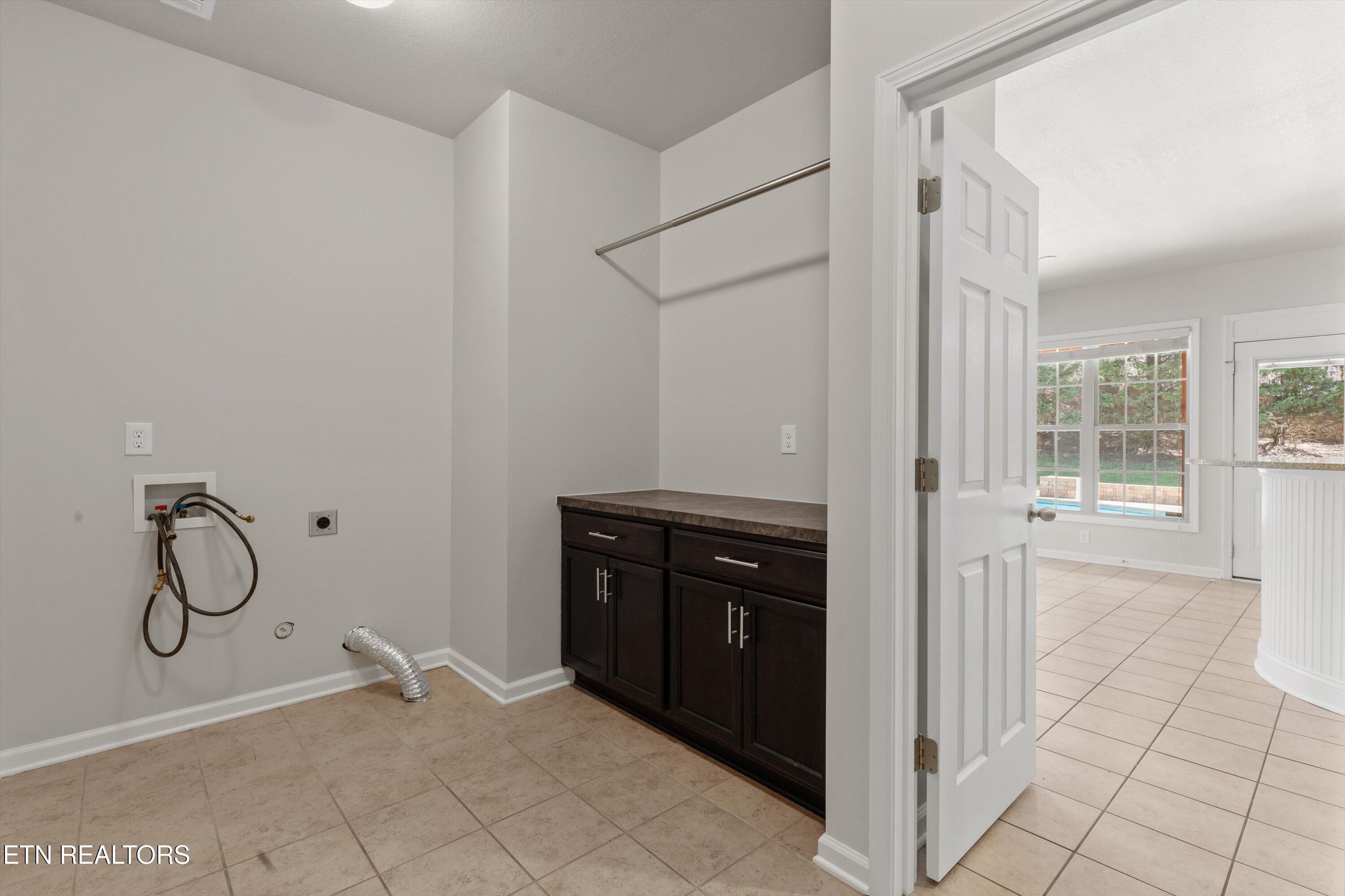 1842 Falcon Pointe Drive