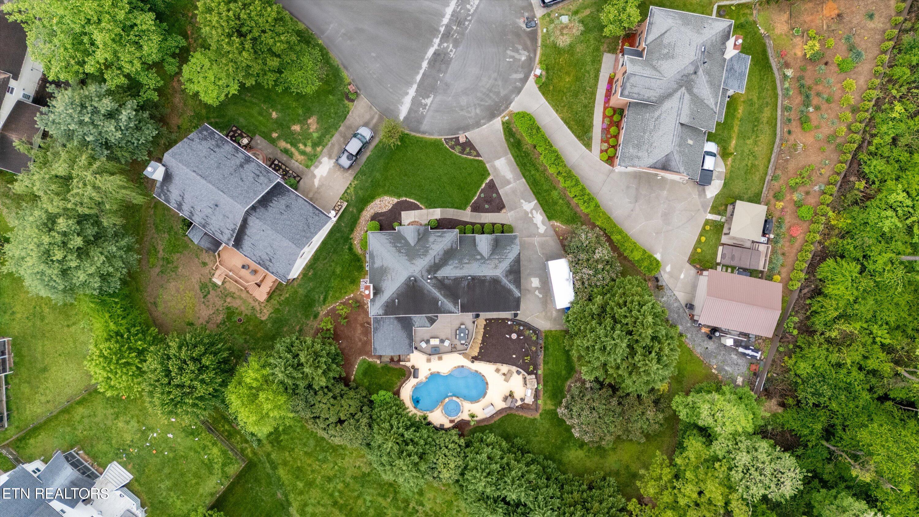1216 Hollow Ridge Lane