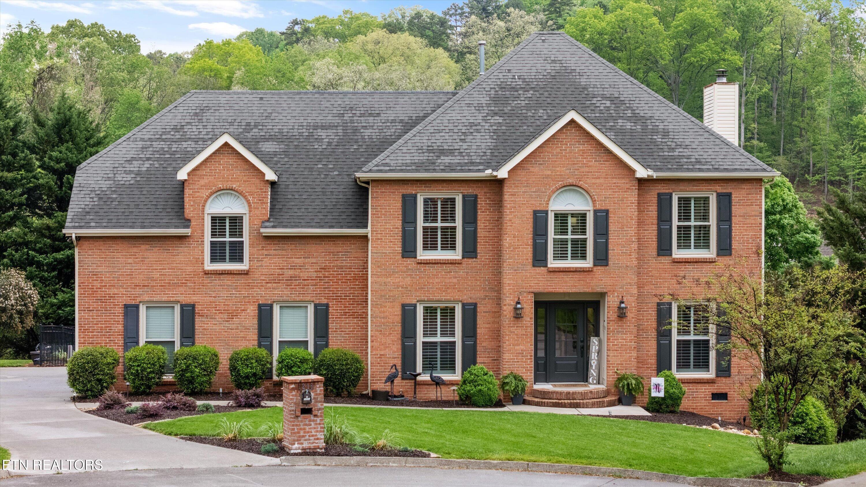1216 Hollow Ridge Lane