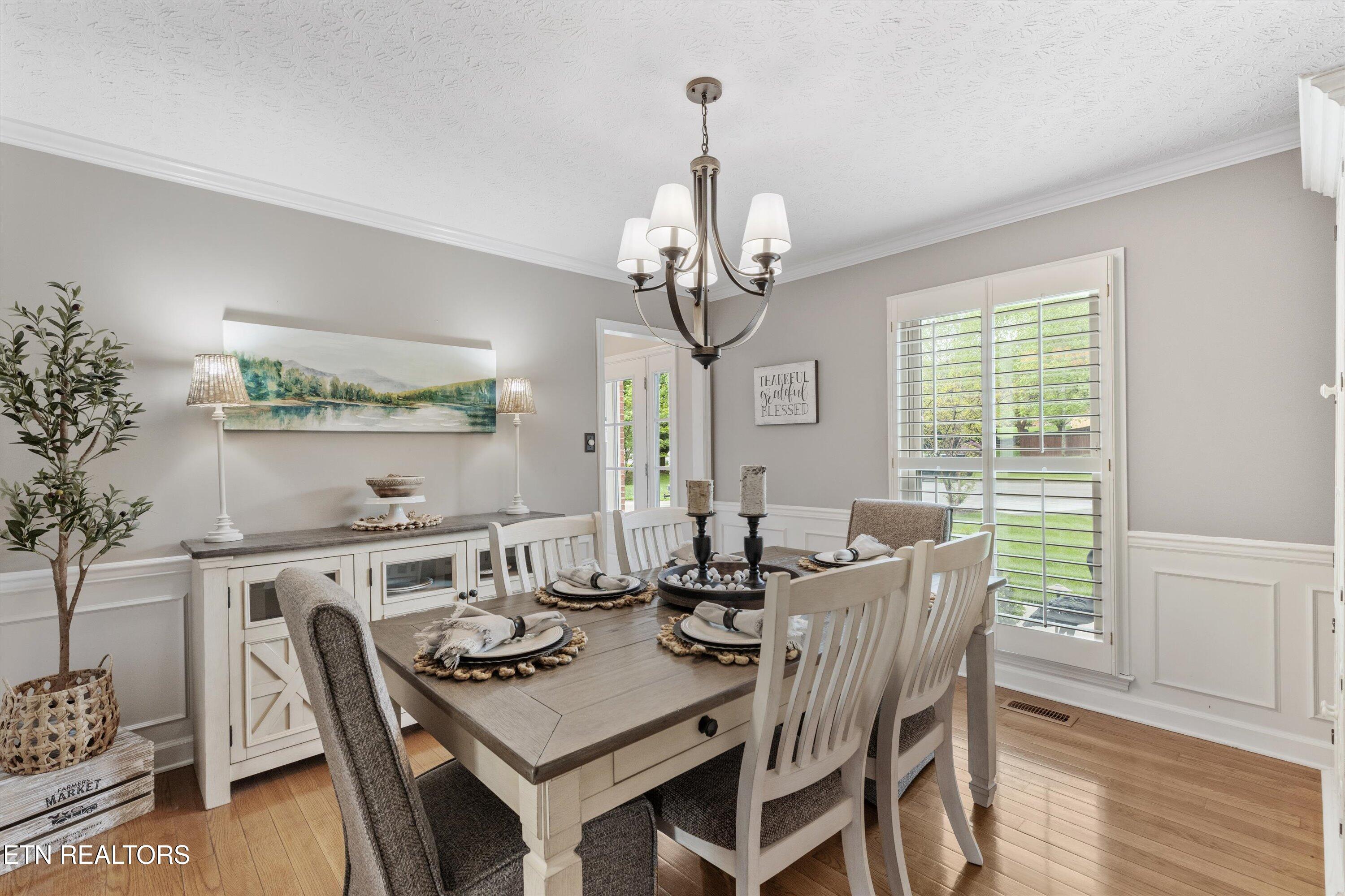 1216 Hollow Ridge Lane