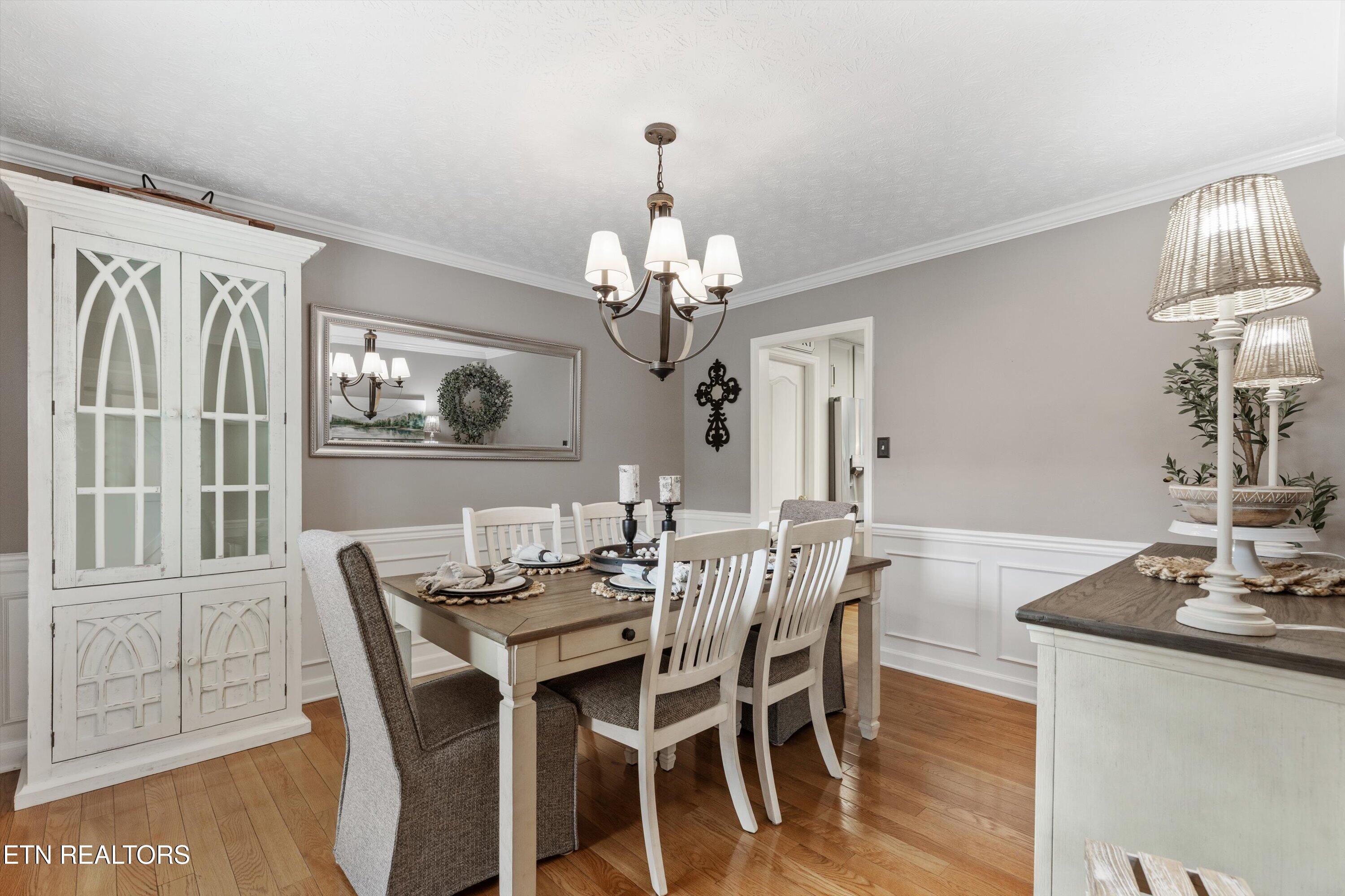 1216 Hollow Ridge Lane