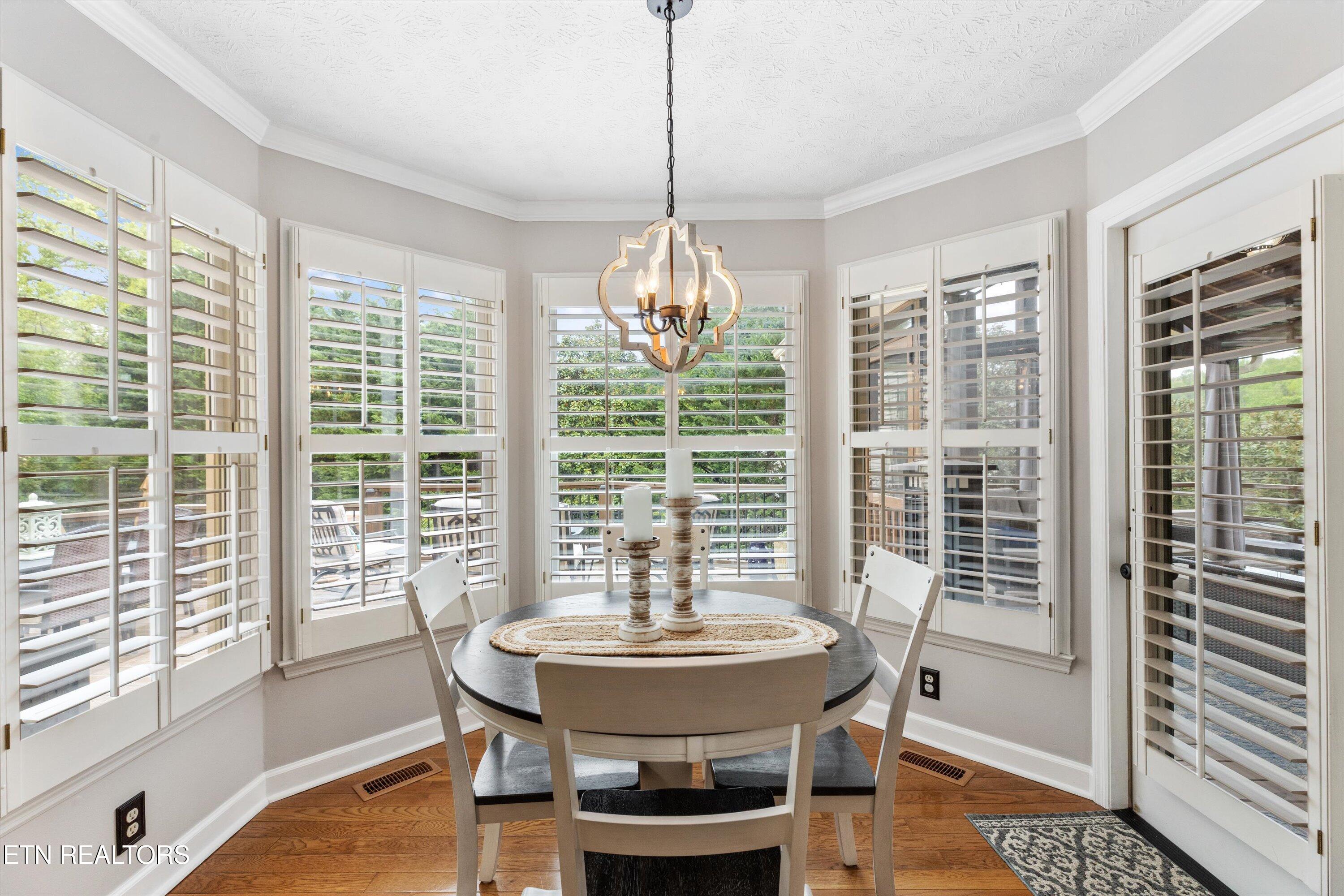 1216 Hollow Ridge Lane