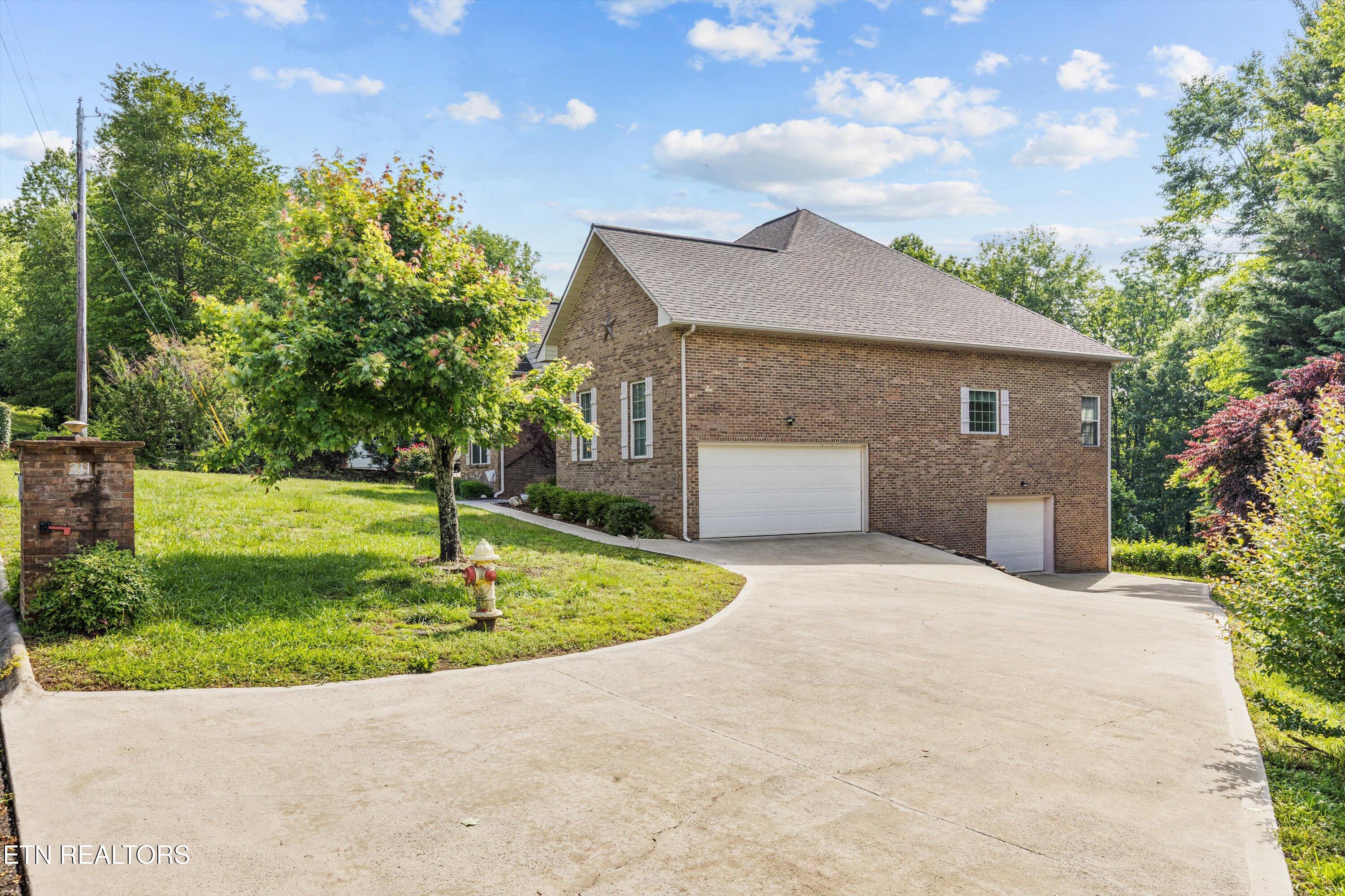 211 Timberland Trail Lane