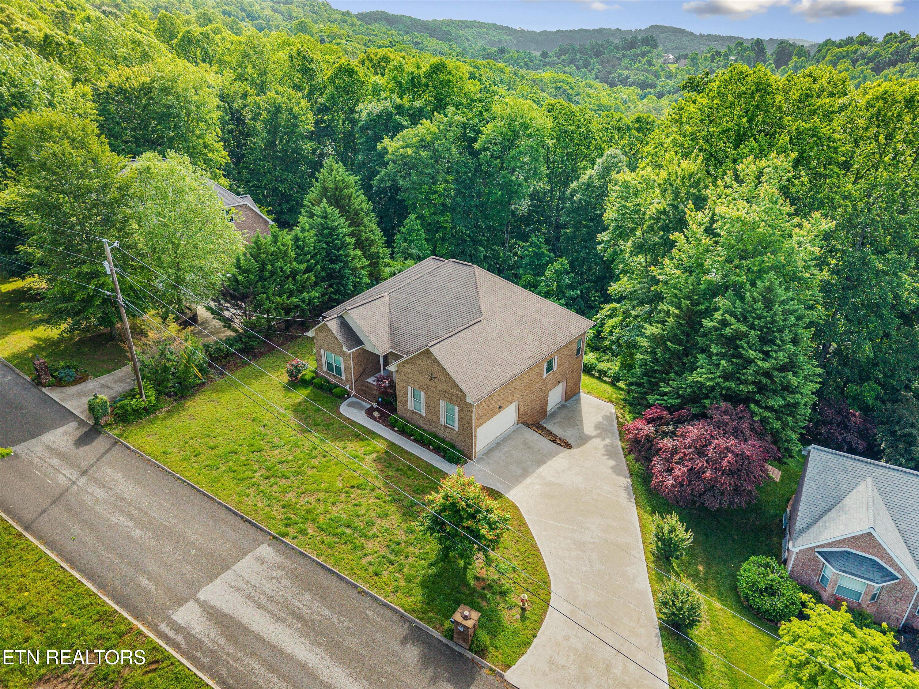 211 Timberland Trail Lane