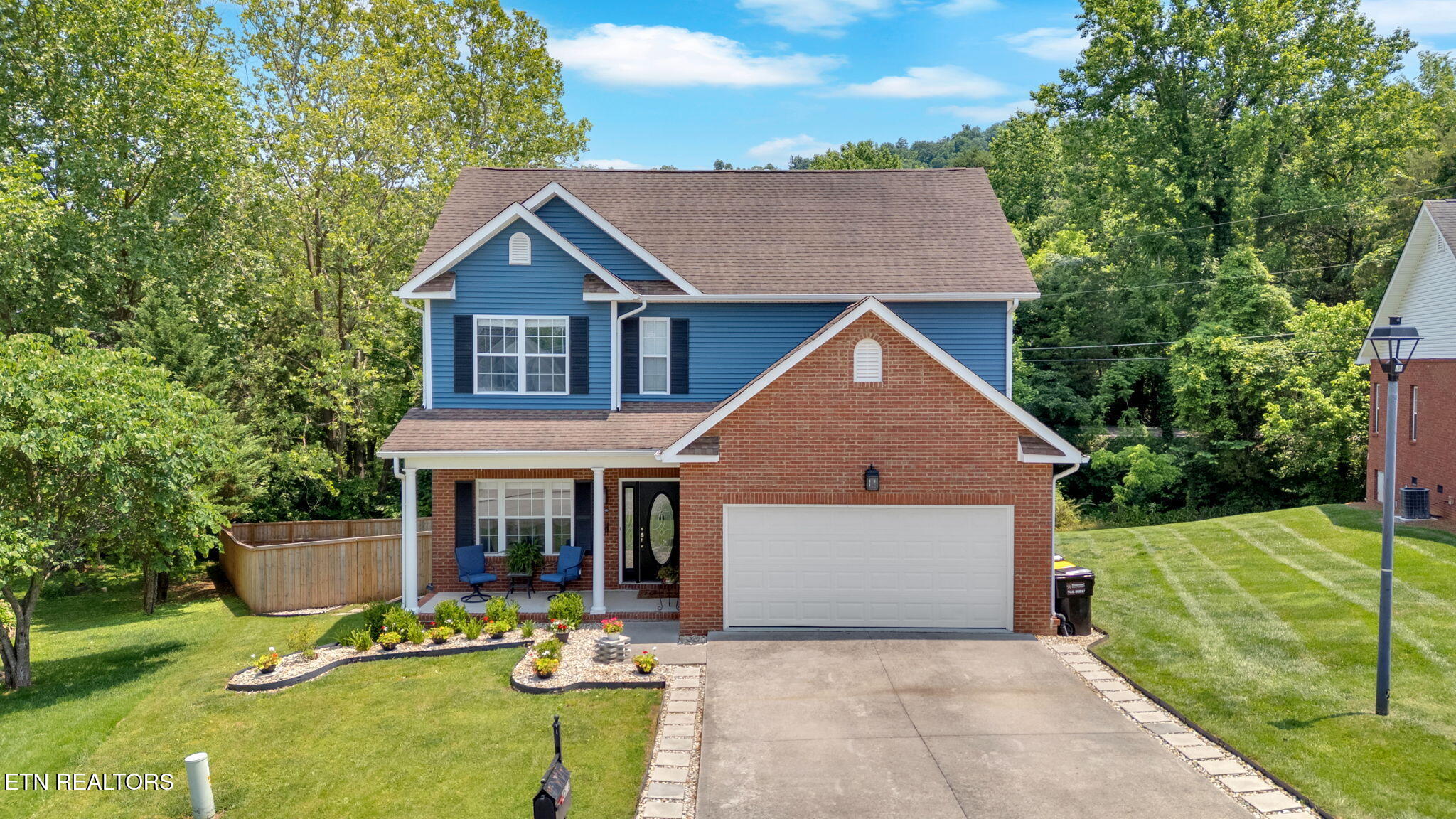 4512 Everwood Oak Lane
