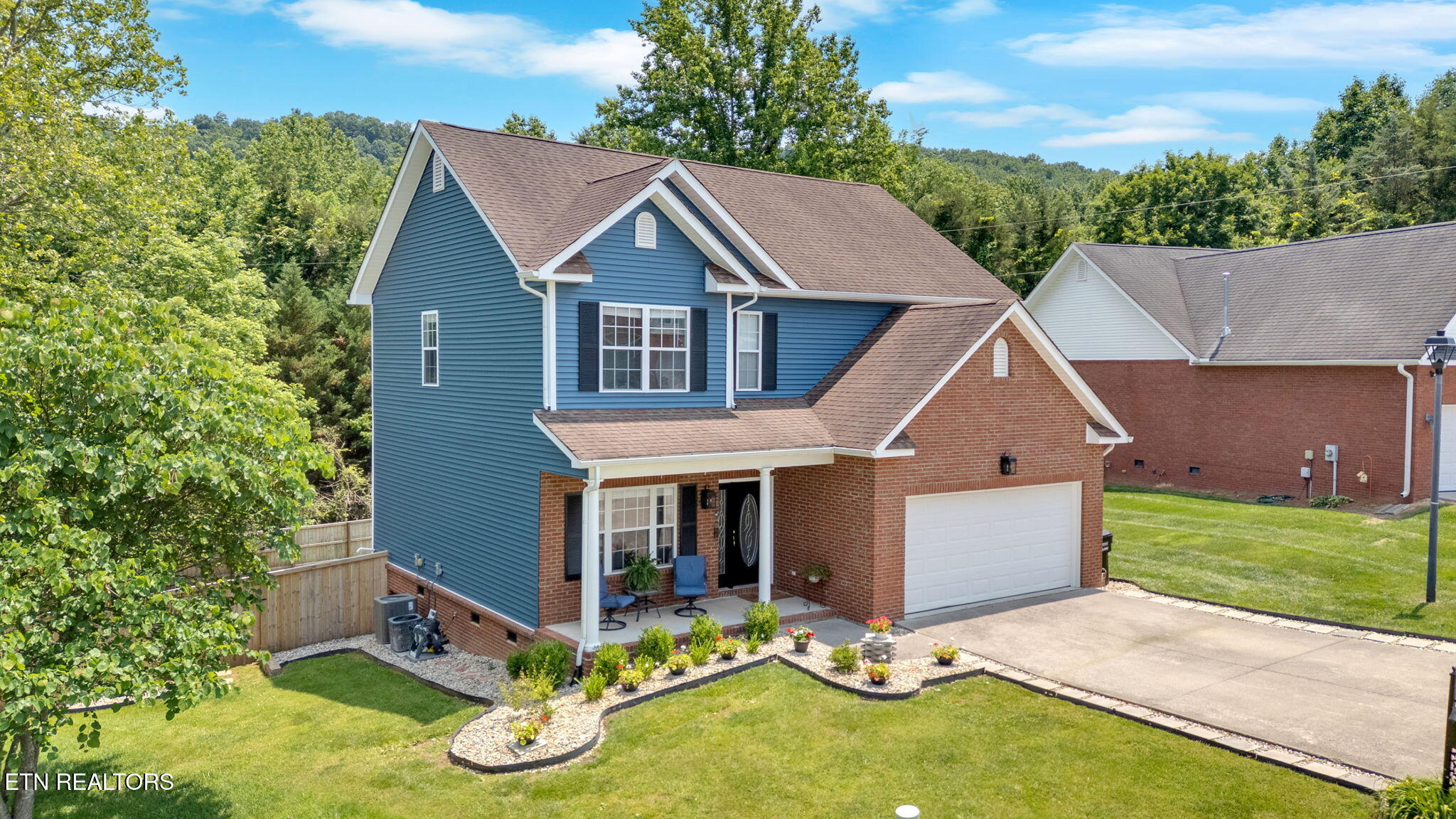 4512 Everwood Oak Lane