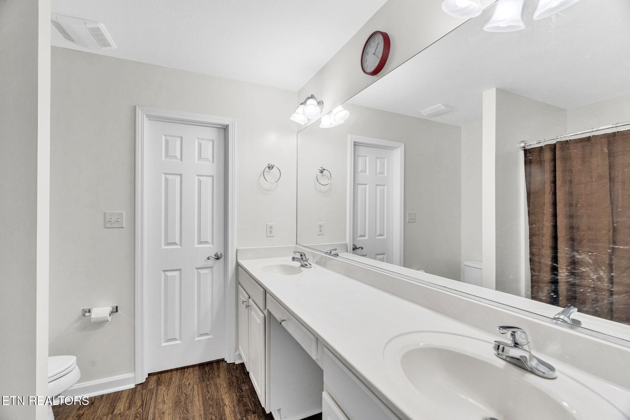 4512 Everwood Oak Lane