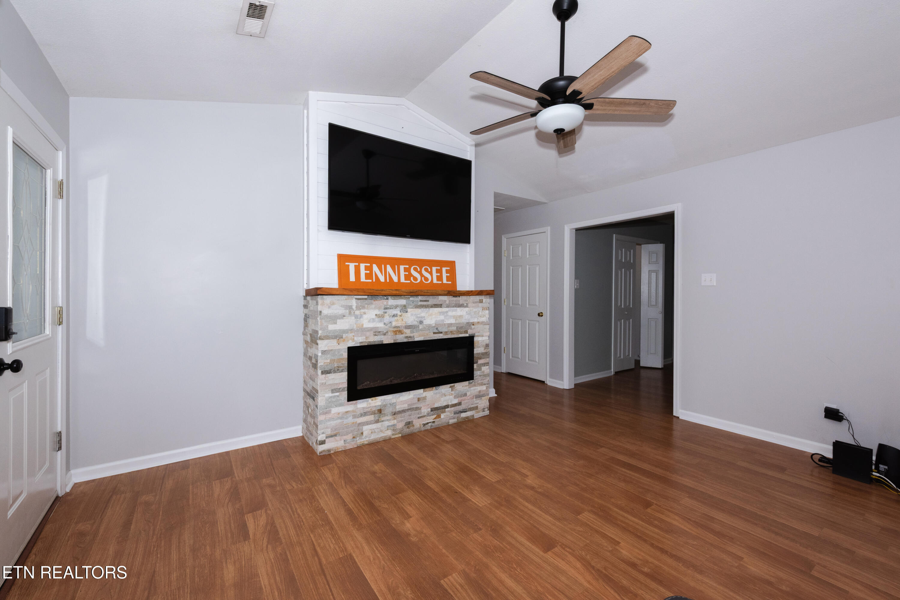 465 Asher Way