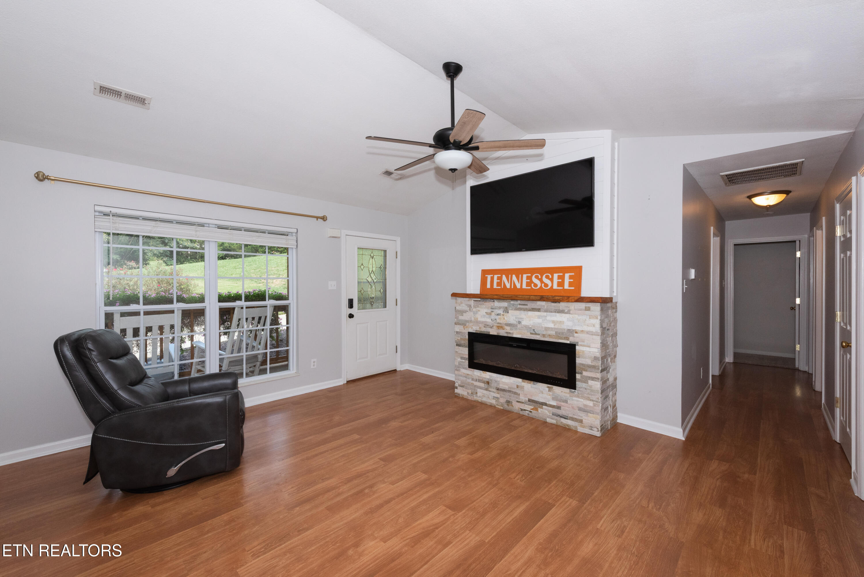 465 Asher Way