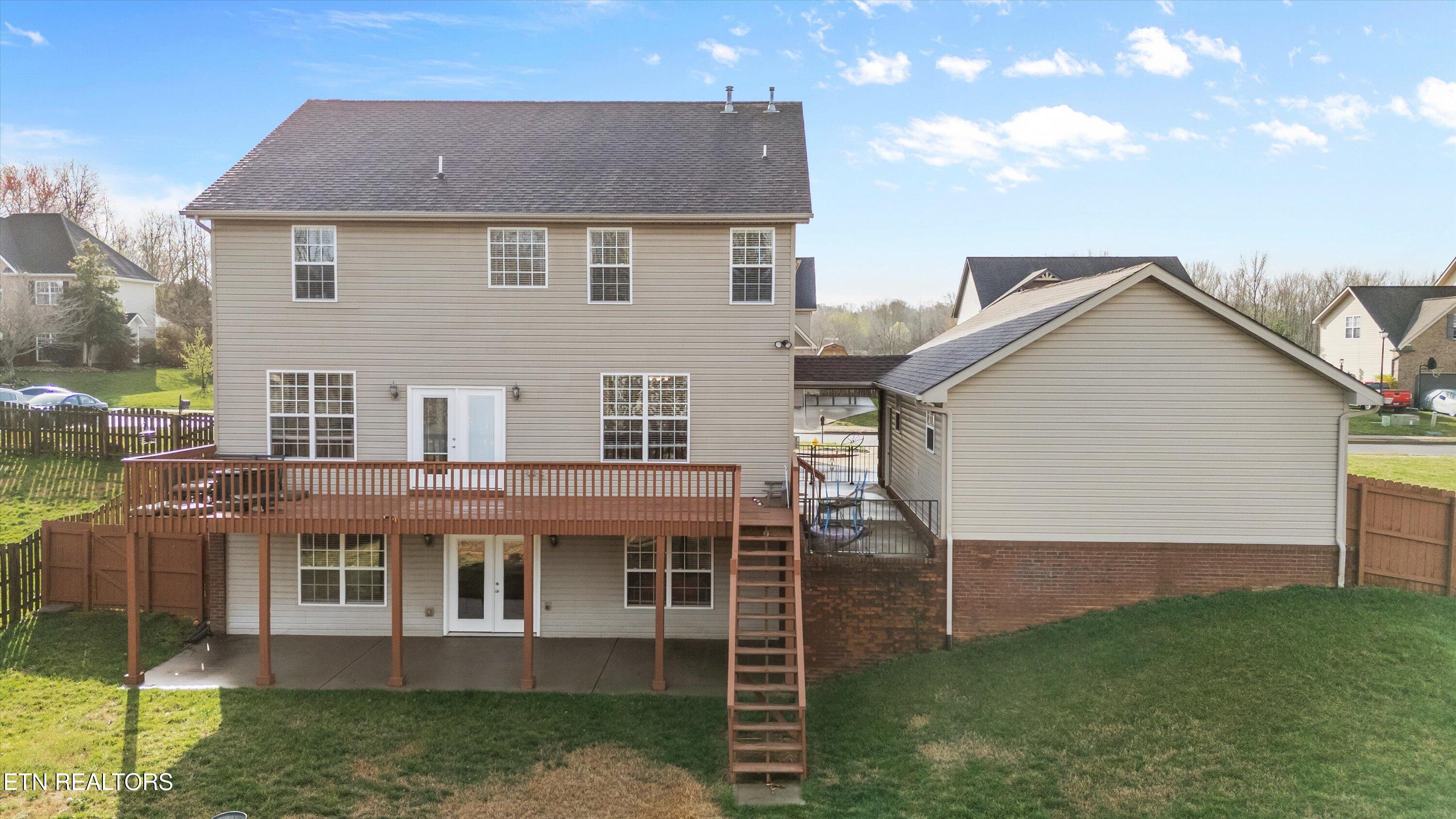 628 W Glenview Drive