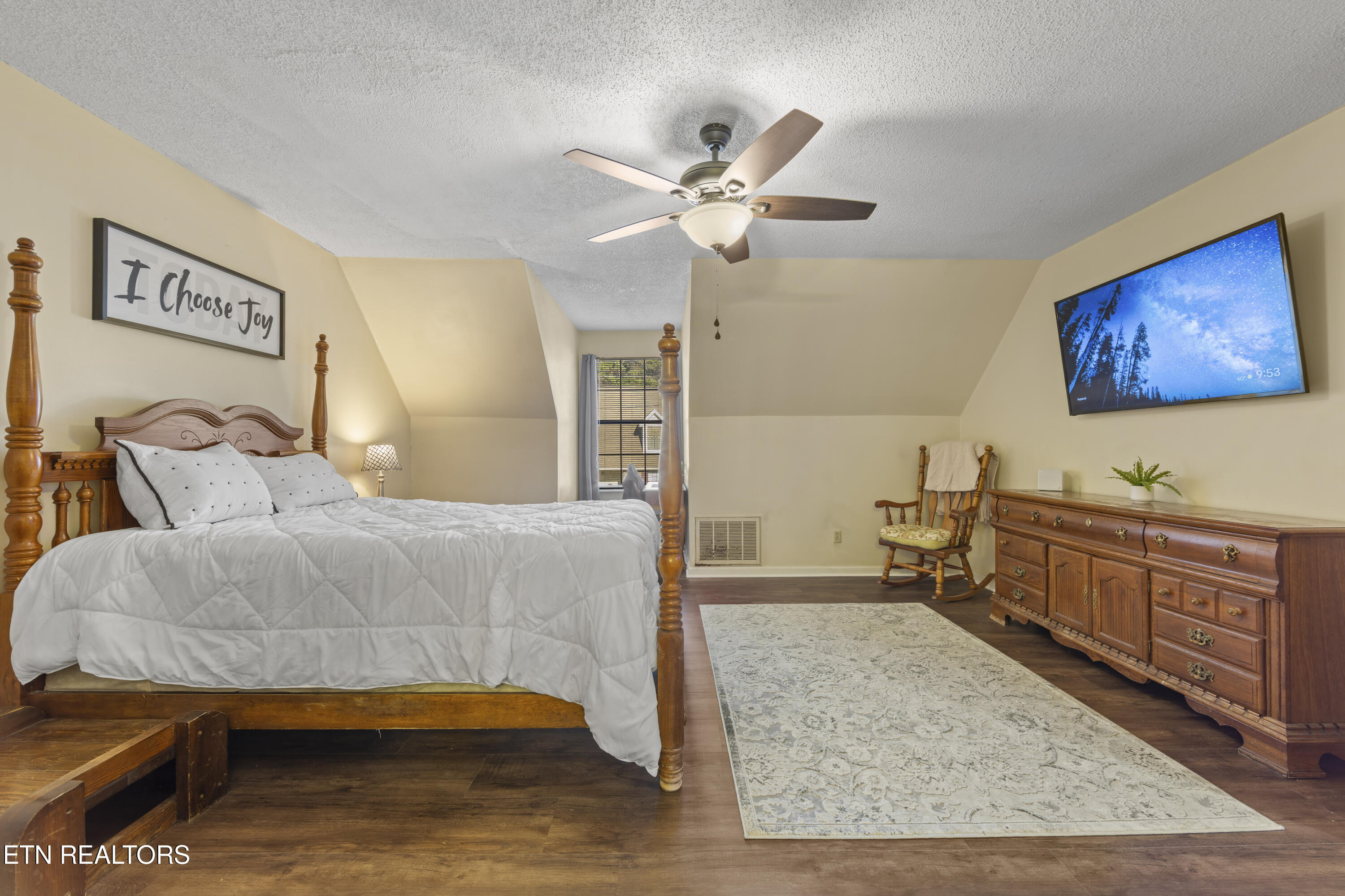924 Chip Cove Lane, Knoxville