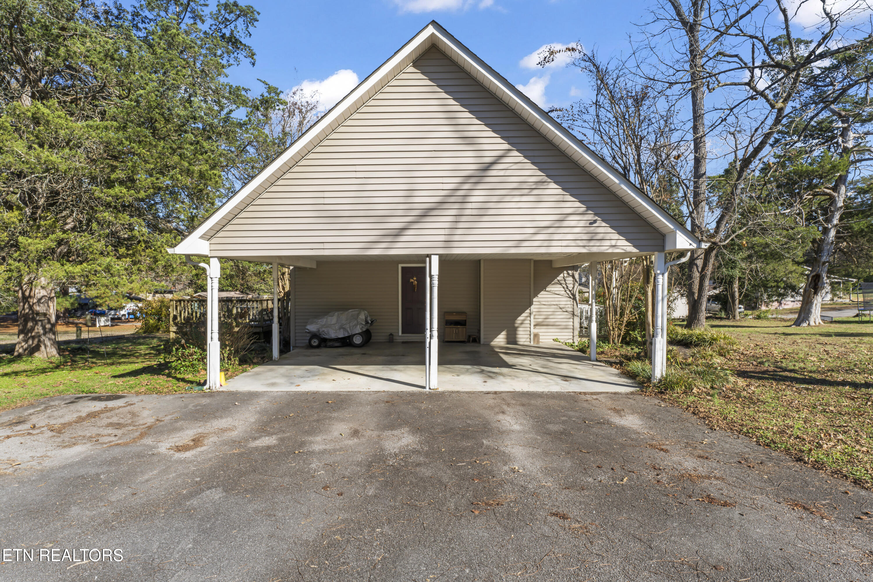 10077 Westland Drive